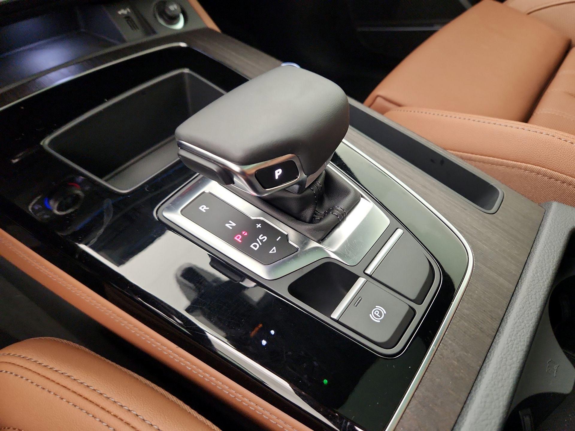 Thumbnail: 2025 Audi Q5 - 18