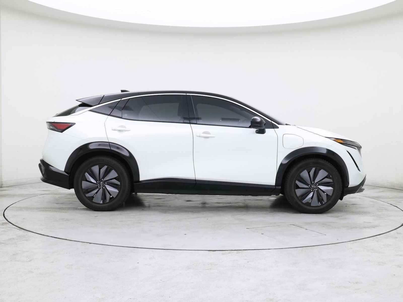2023 Nissan Ariya Venture+ - Photo 8