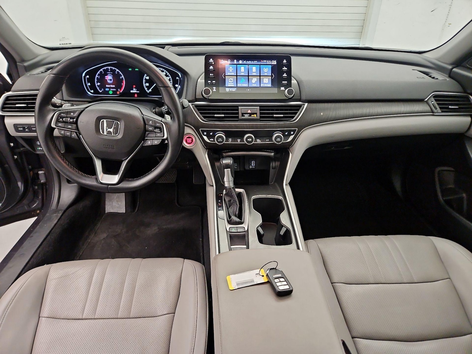 2018 Honda Accord Touring - Photo 10