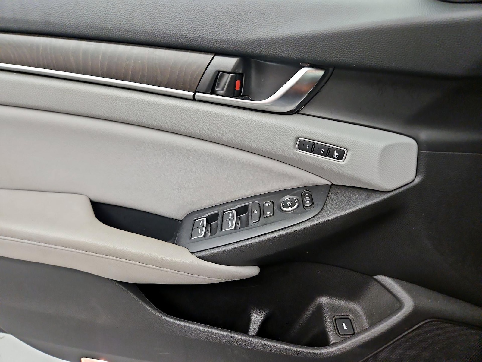 2018 Honda Accord Touring - Photo 13