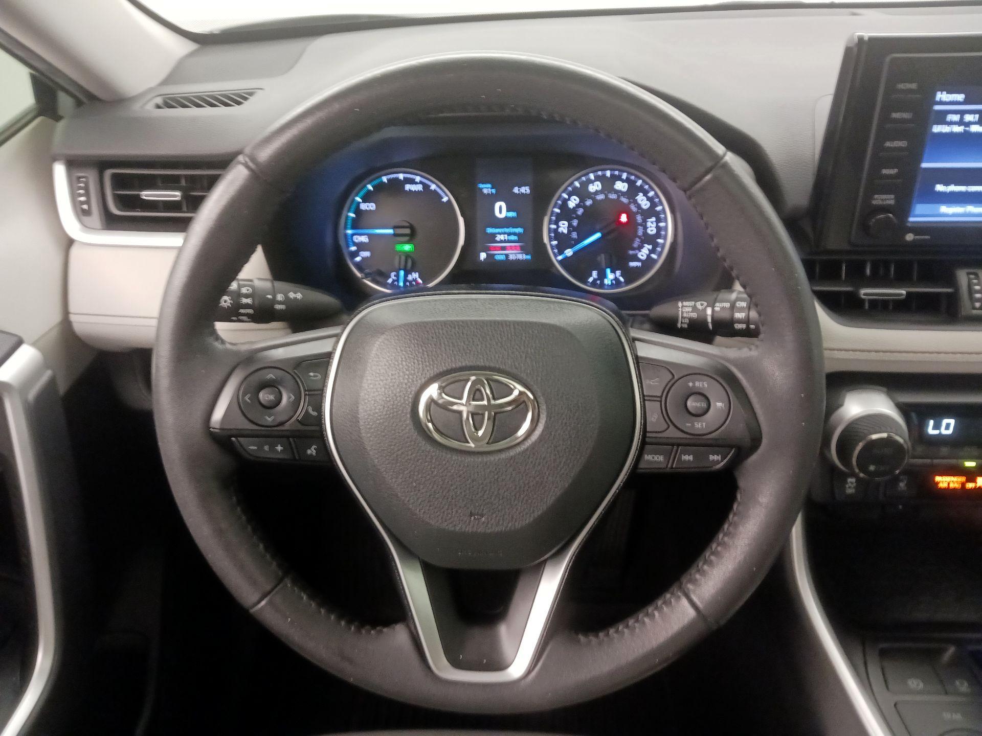 Thumbnail: 2021 Toyota RAV4 - 10