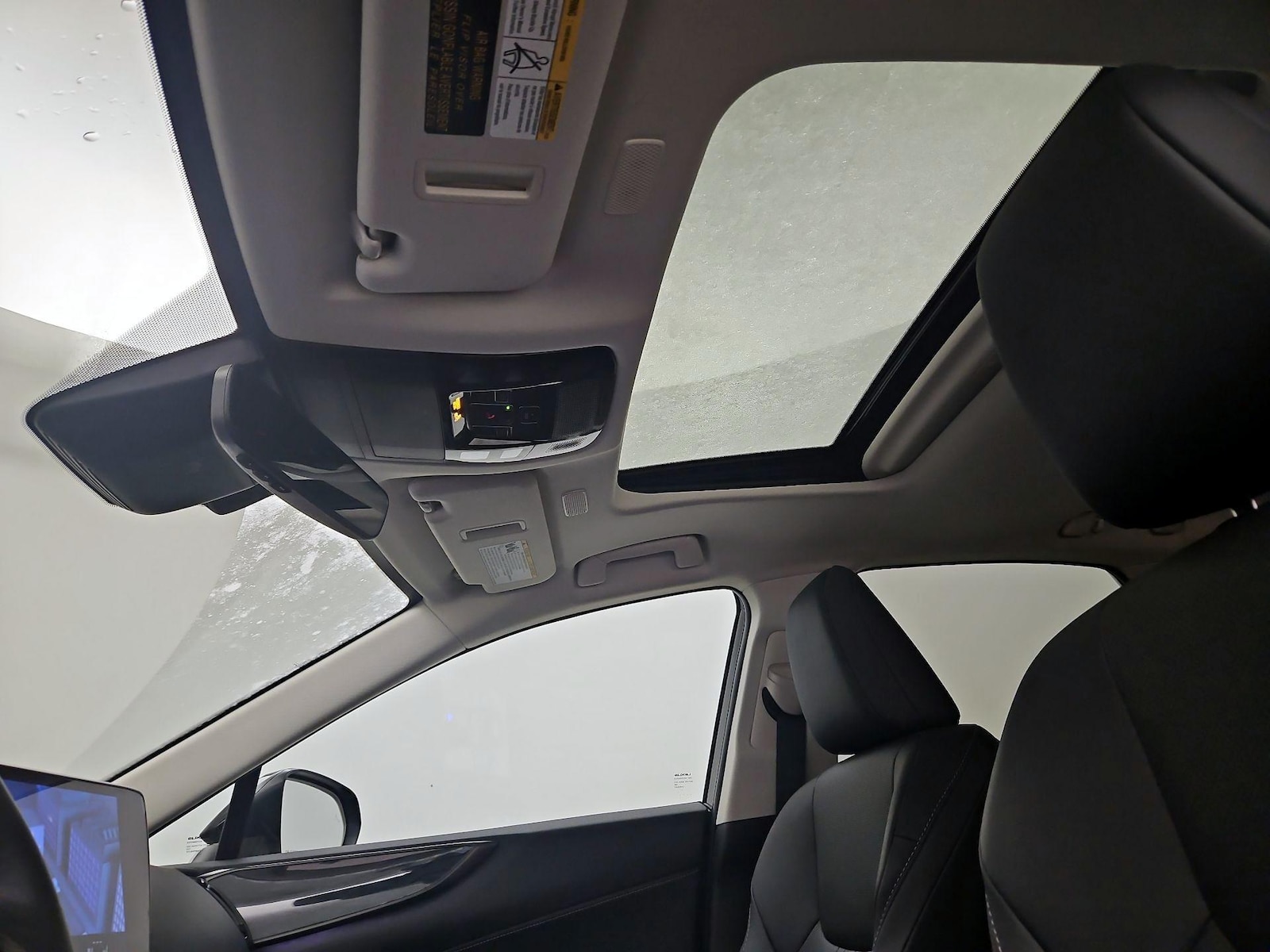 Sunroof(s) & Overhead Airbags