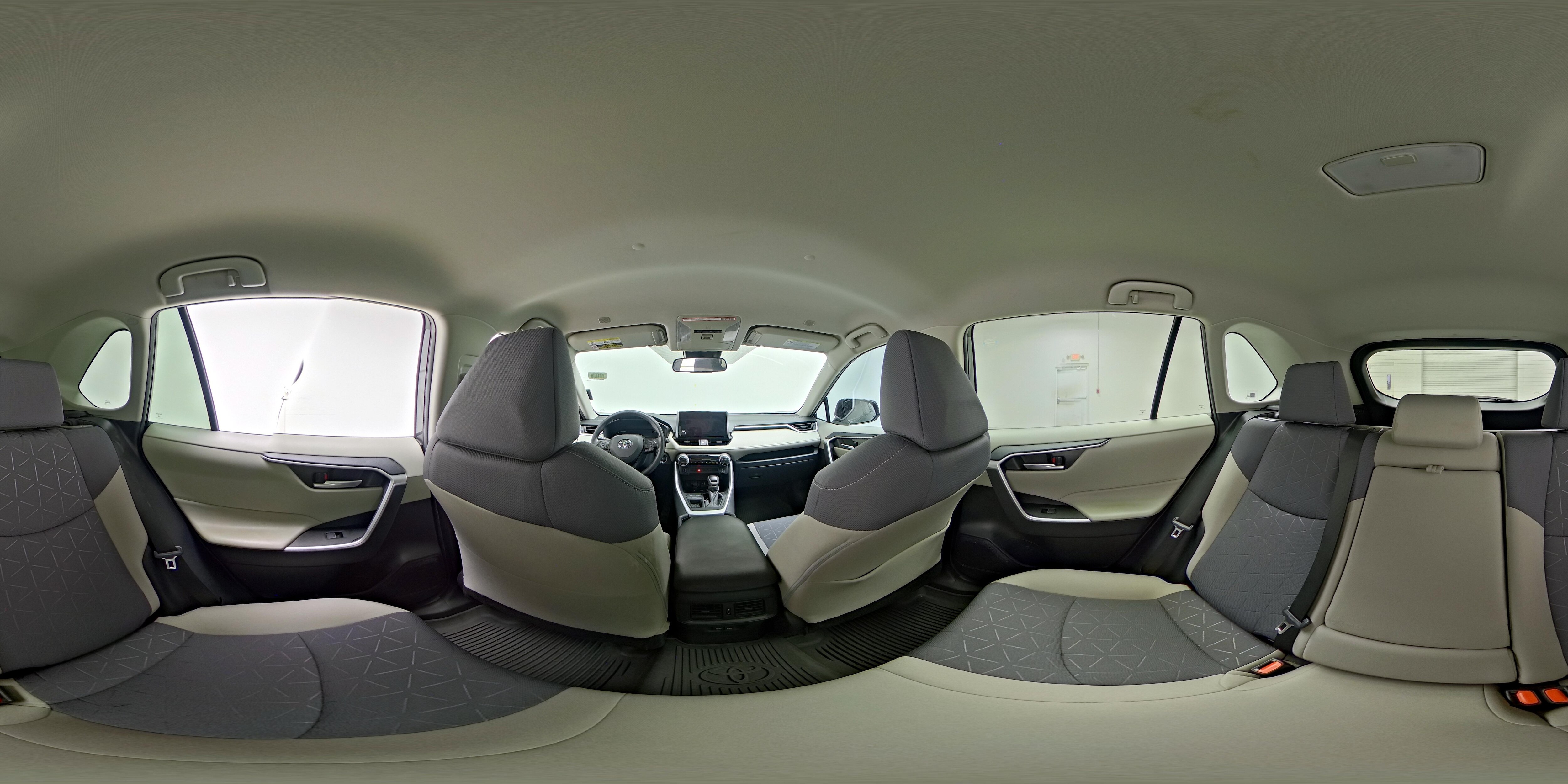 2024 Toyota RAV4 XLE - Photo 26