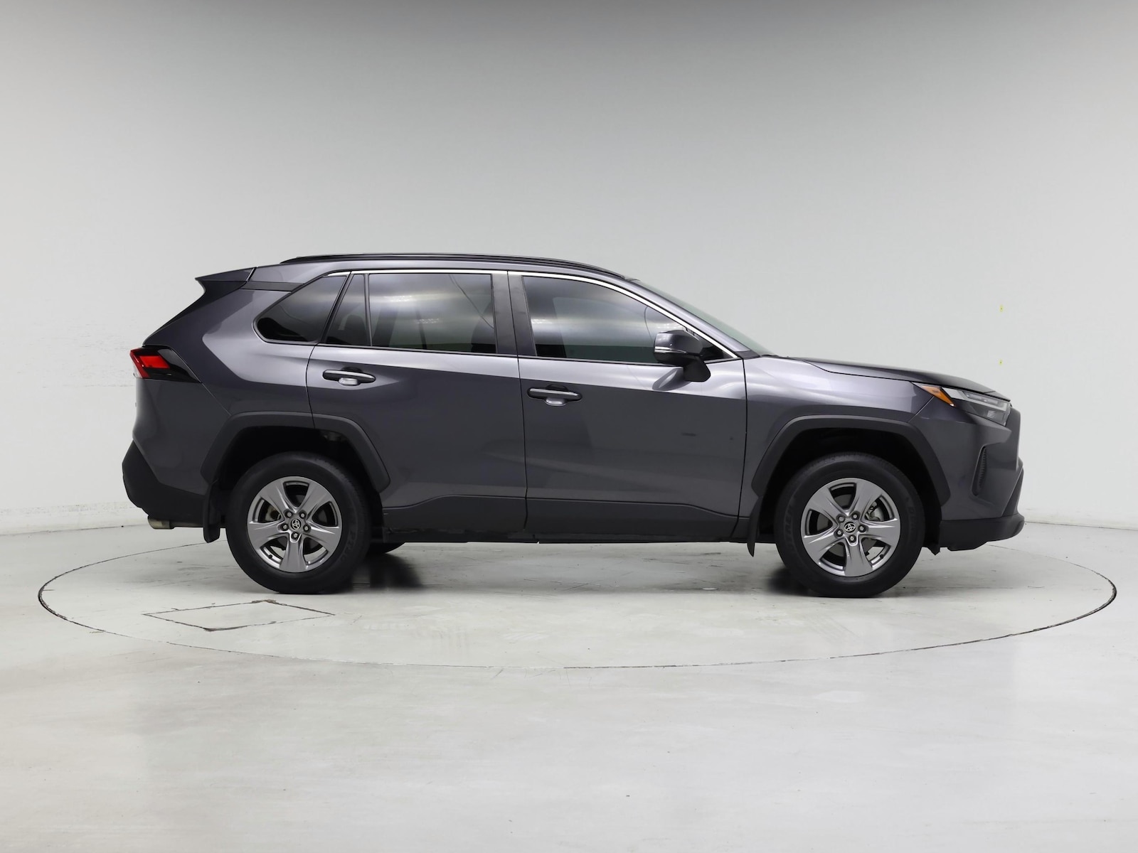2024 Toyota RAV4 XLE - Photo 8