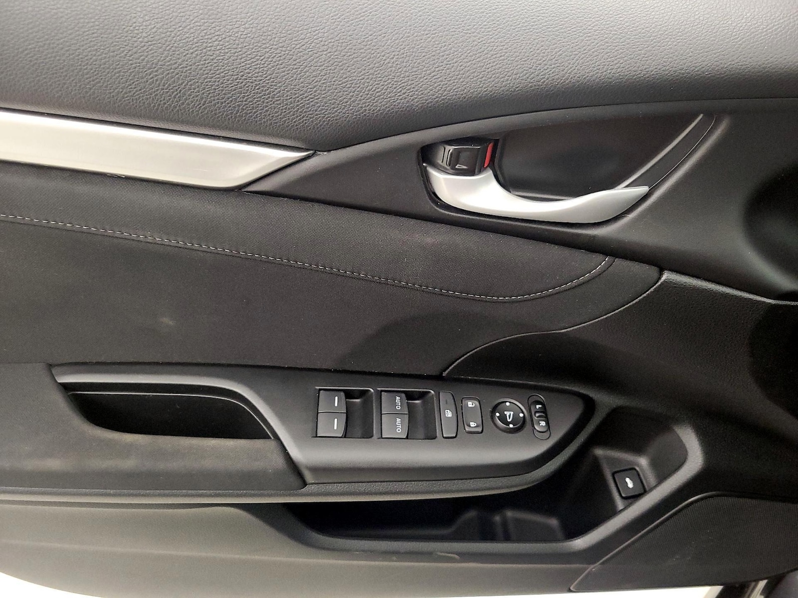 2021 Honda Civic EX - Photo 13