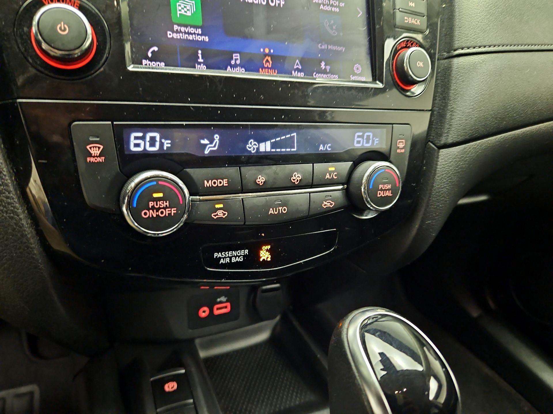 Thumbnail: 2019 Nissan Rogue - 16