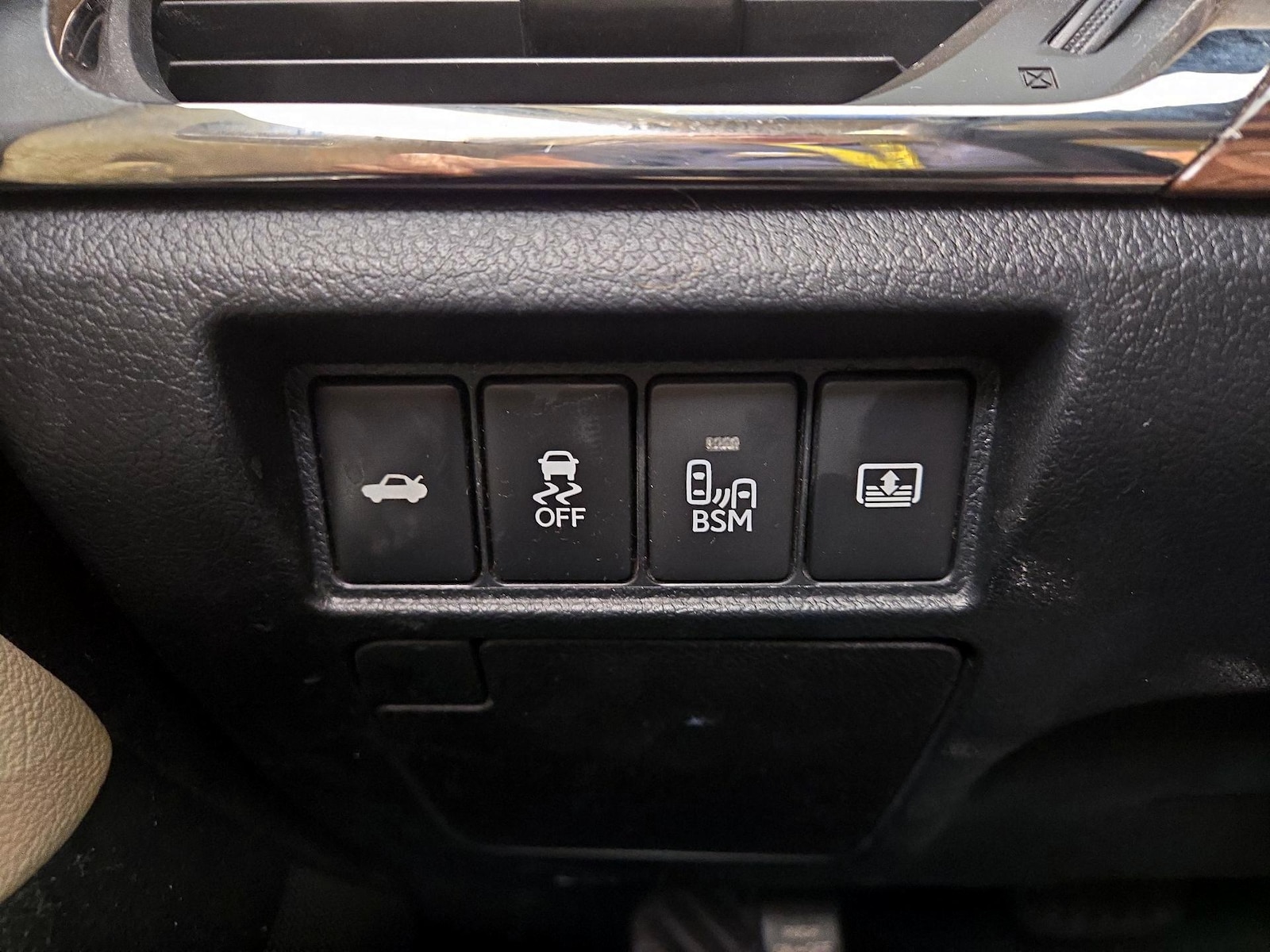 2015 Toyota Avalon Limited - Photo 14
