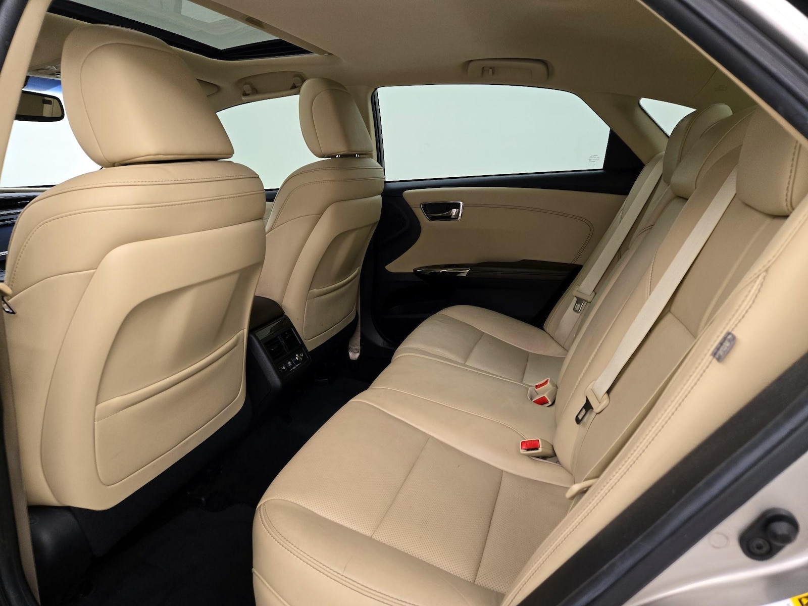 2015 Toyota Avalon Limited - Photo 21
