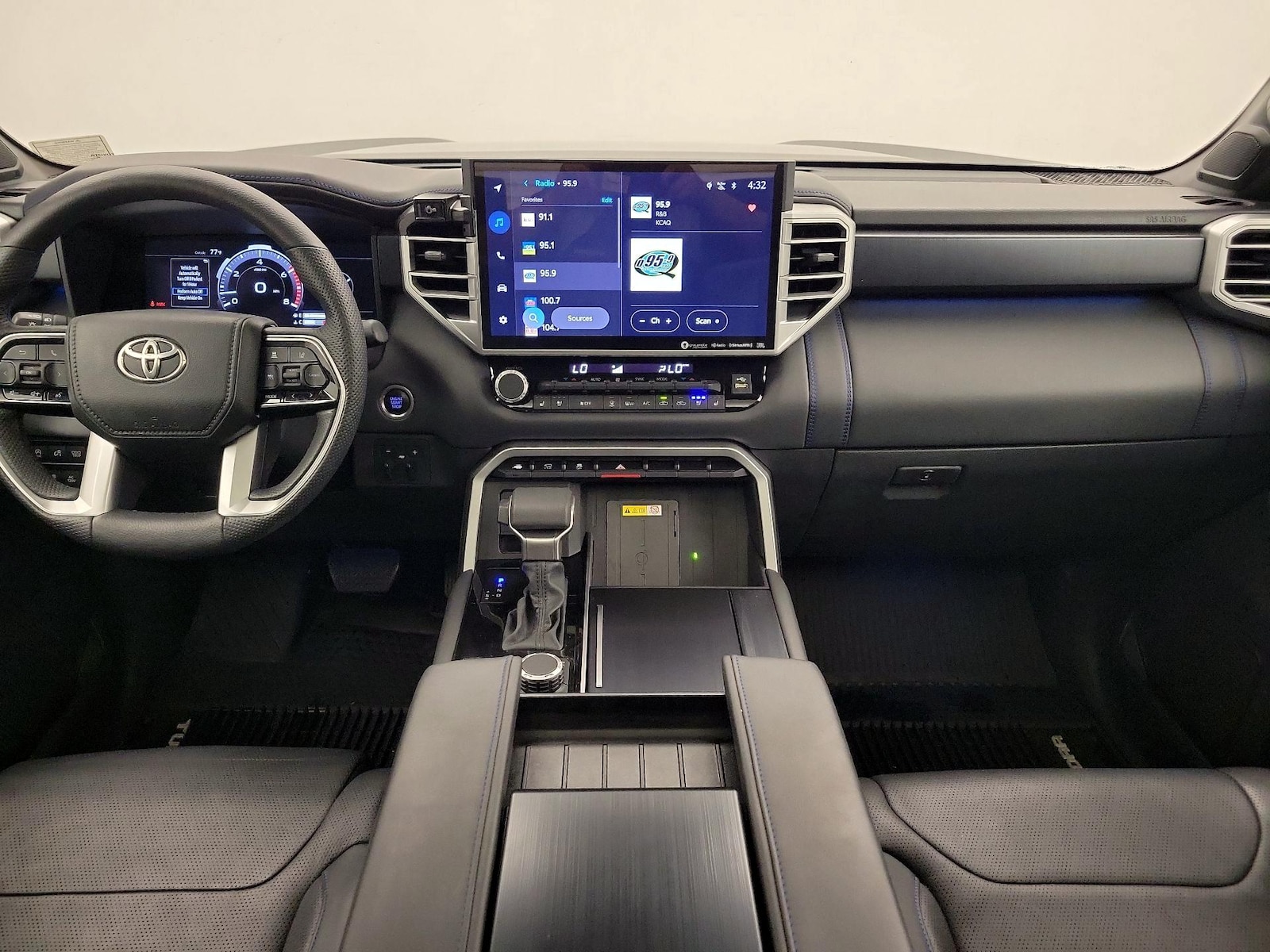 2023 Toyota Tundra Platinum - Photo 10