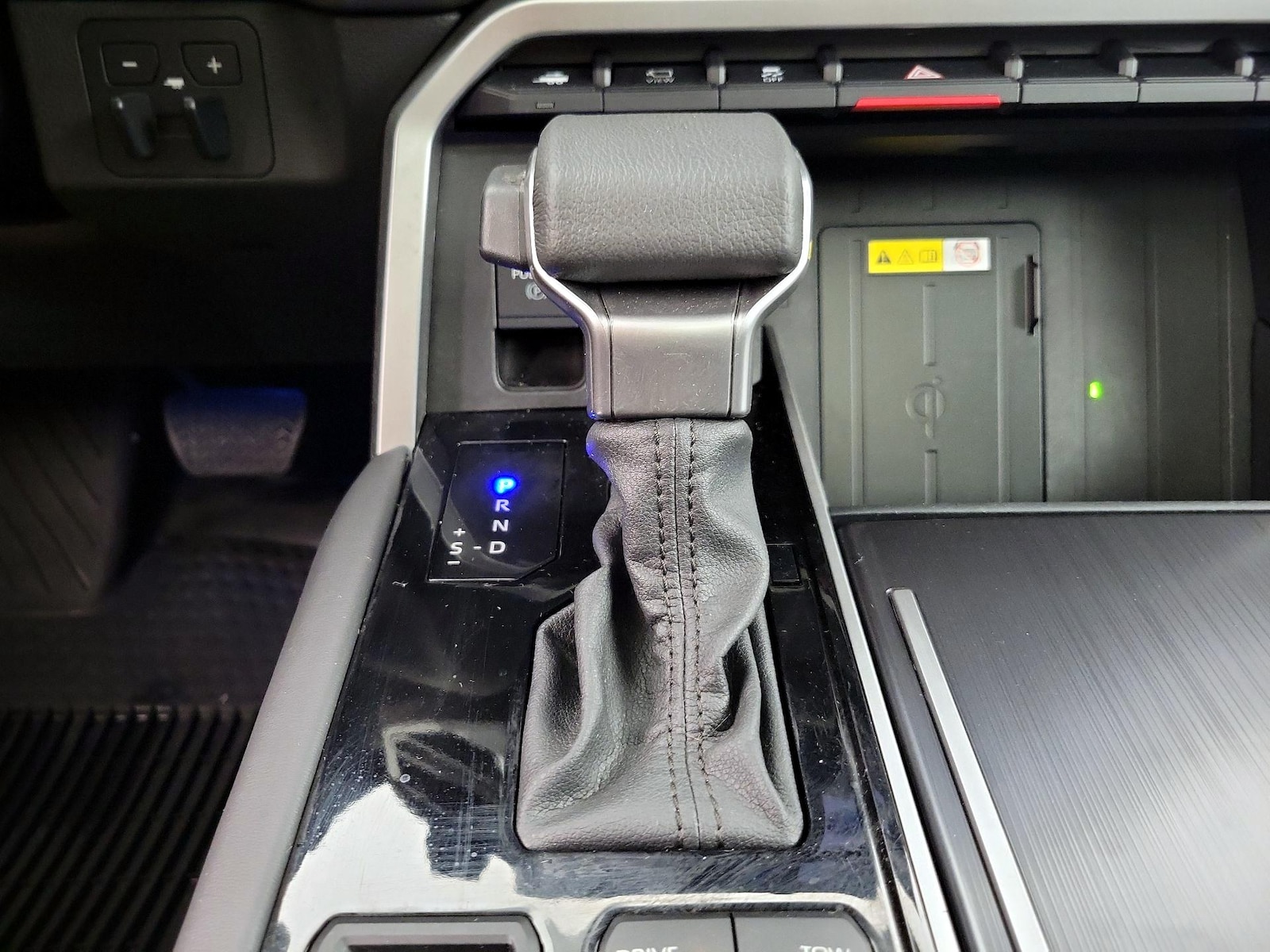 2023 Toyota Tundra Platinum - Photo 18