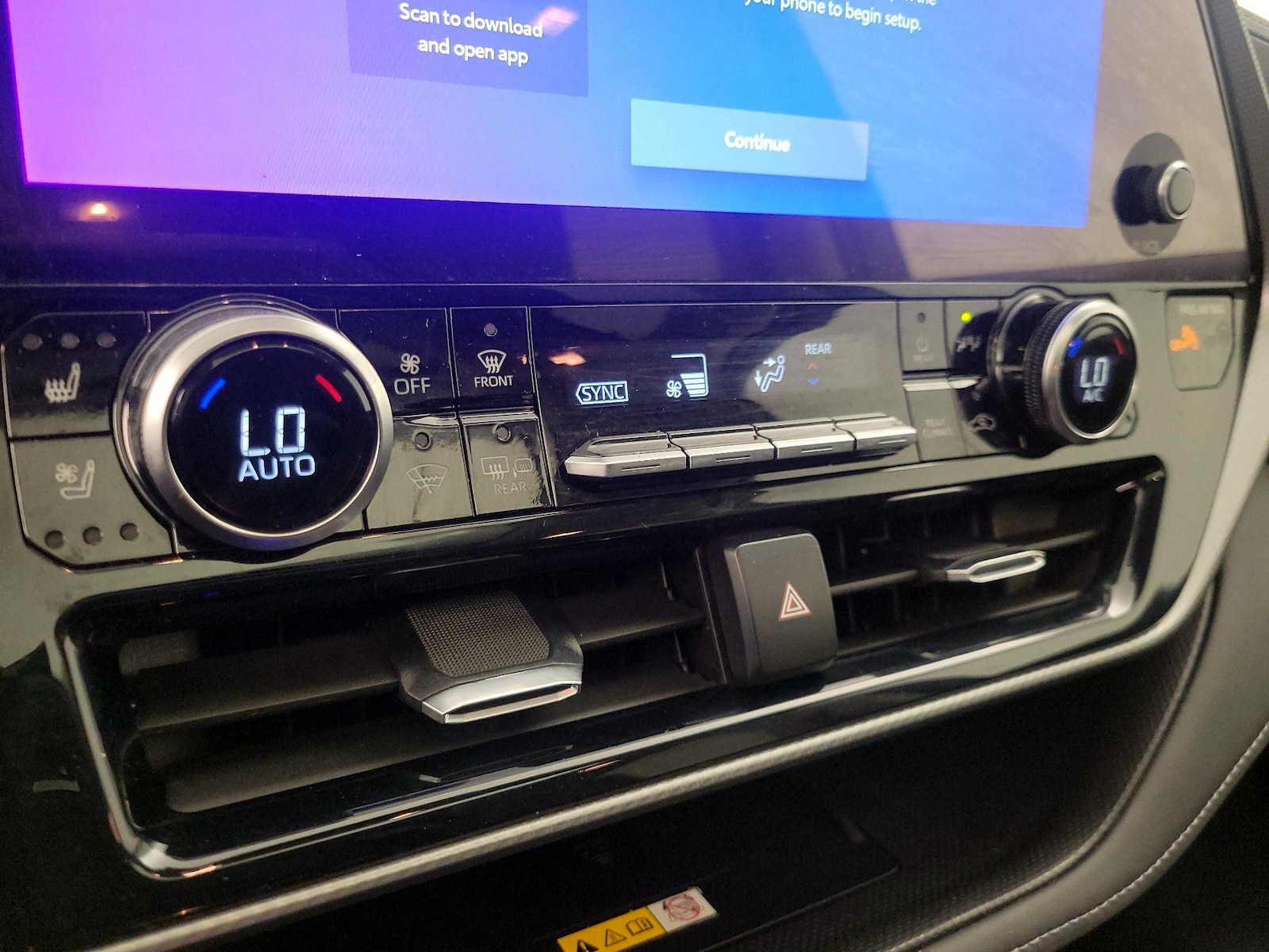 2024 Toyota Highlander Platinum - Photo 17