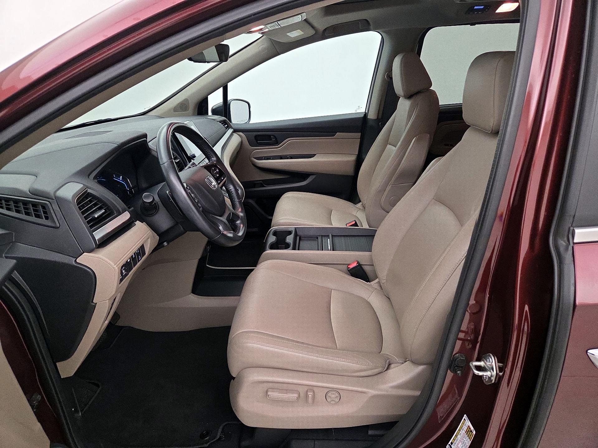Thumbnail: 2018 Honda Odyssey - 11