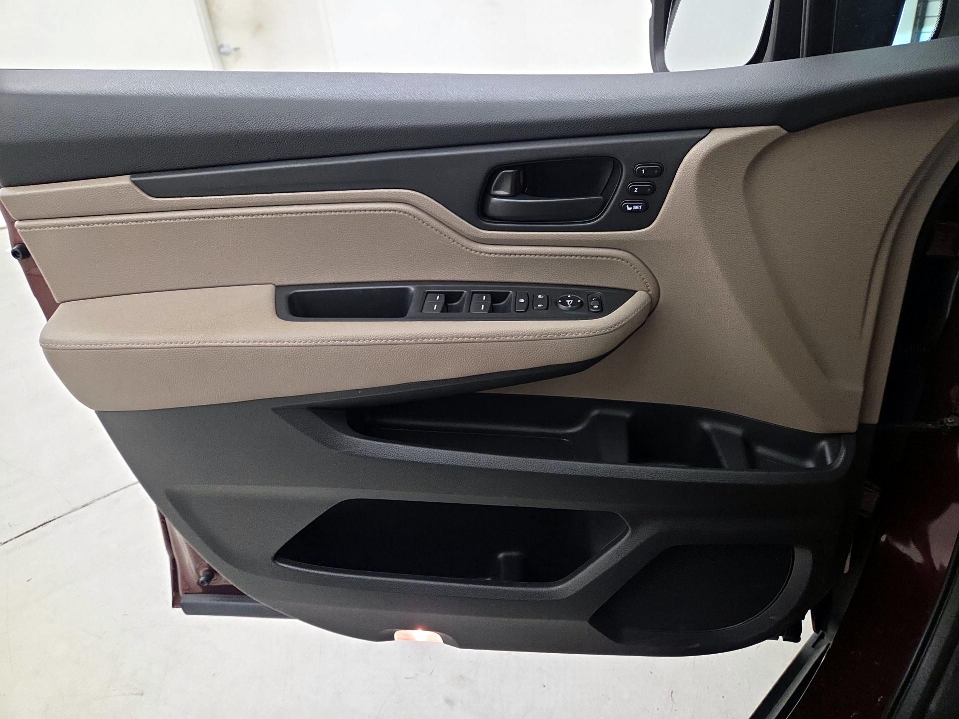 Thumbnail: 2018 Honda Odyssey - 12