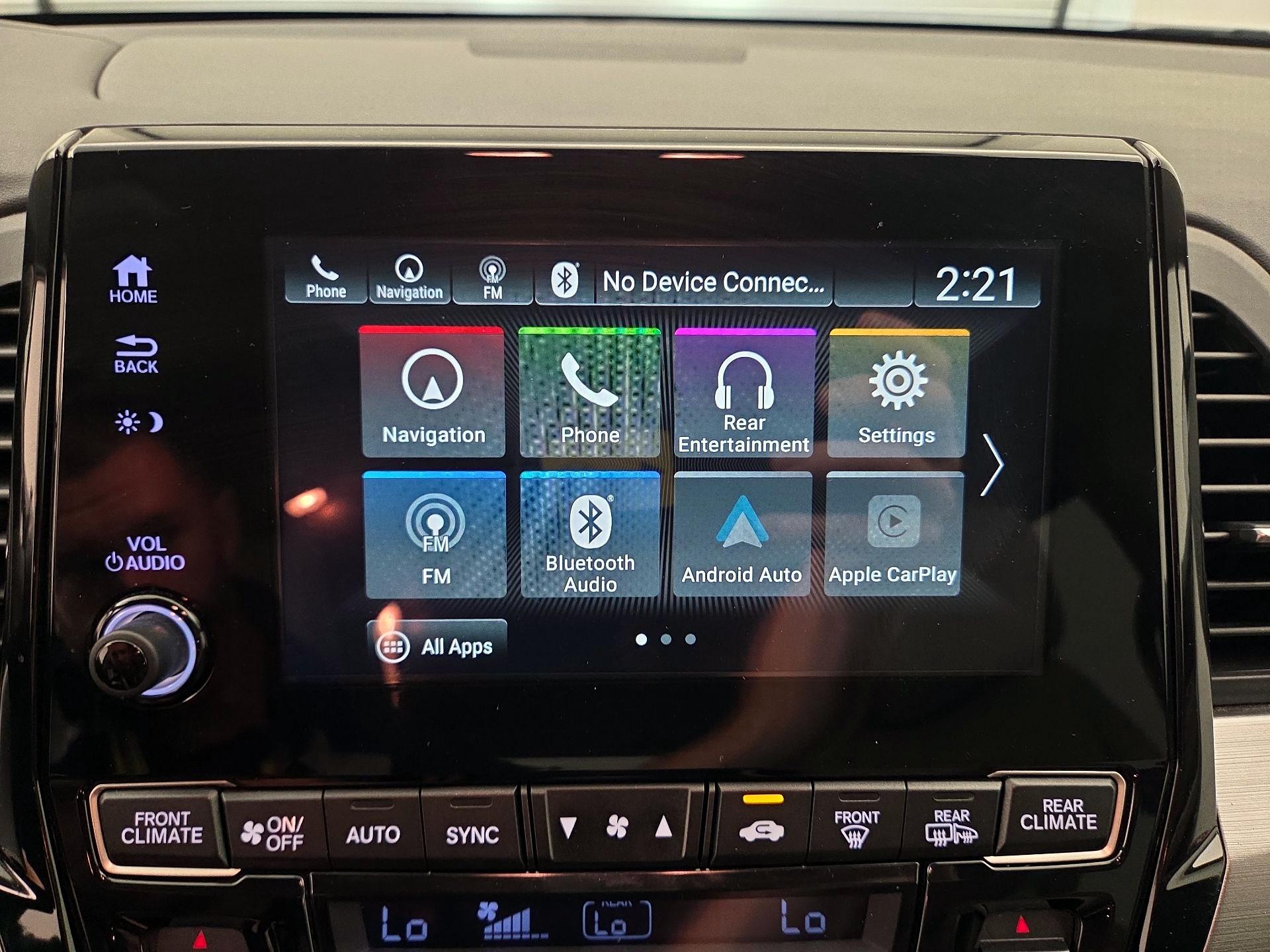 Thumbnail: 2018 Honda Odyssey - 14