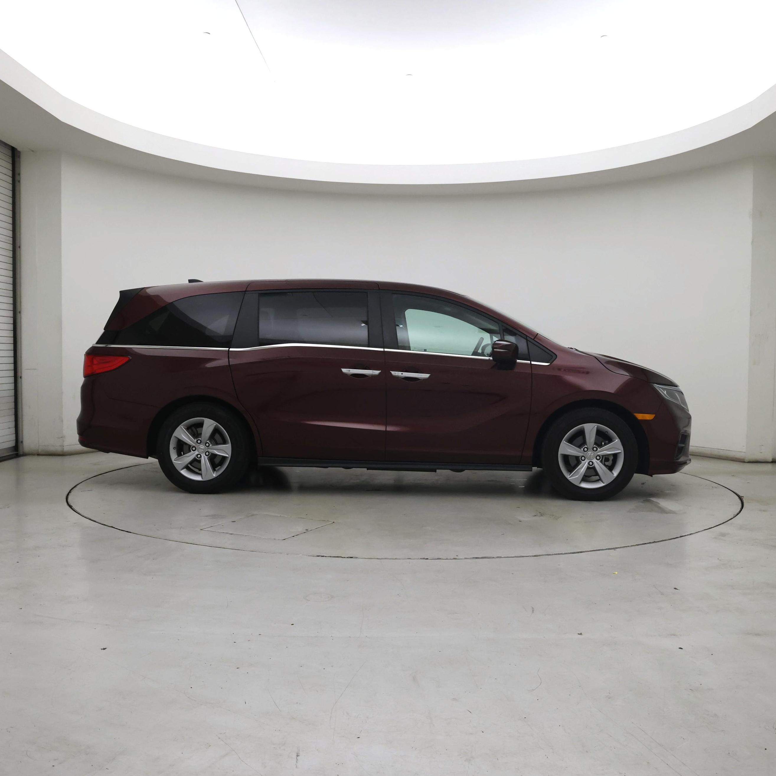 Thumbnail: 2018 Honda Odyssey - 7