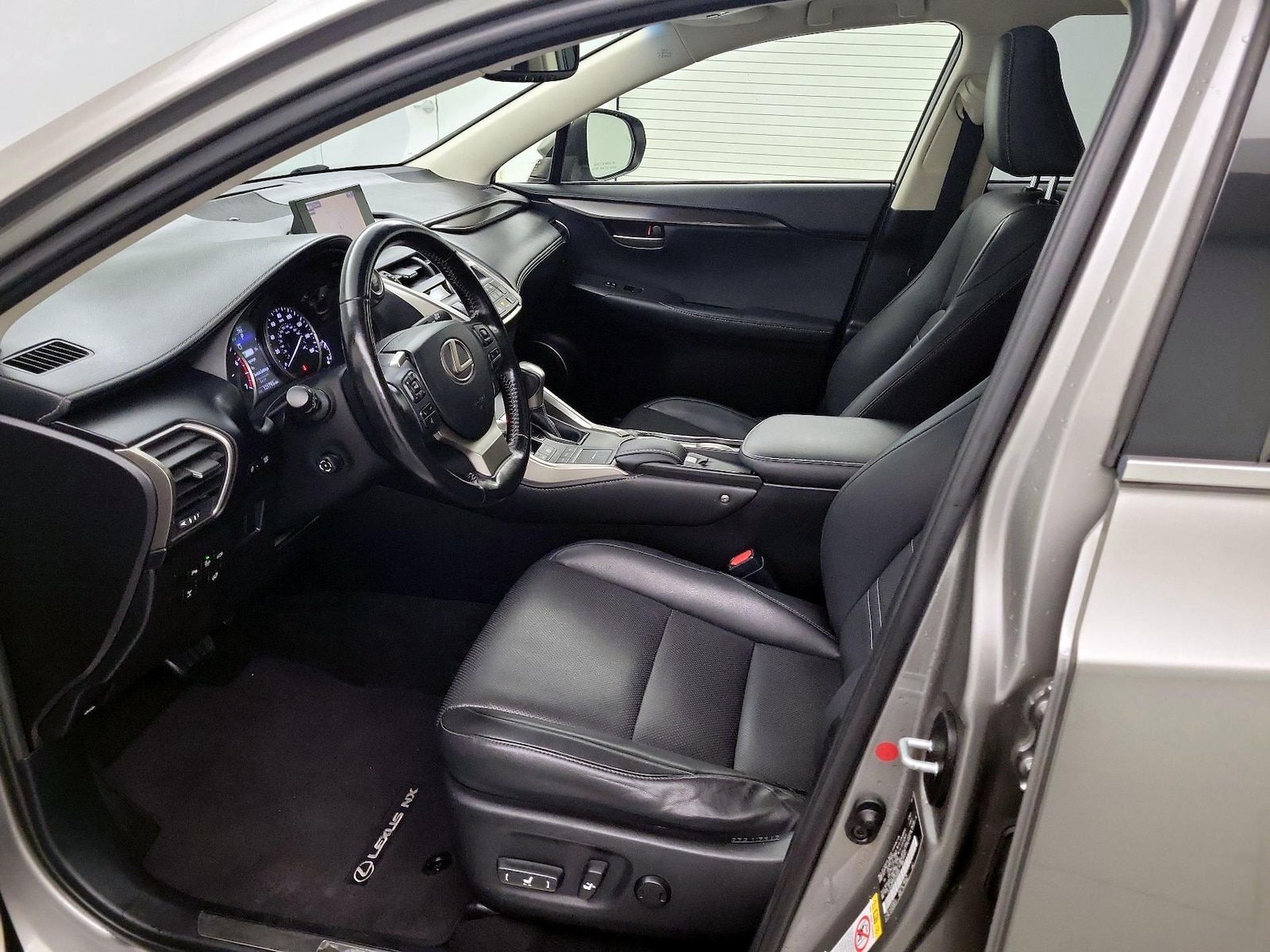 2017 Lexus NX 200t - Photo 12