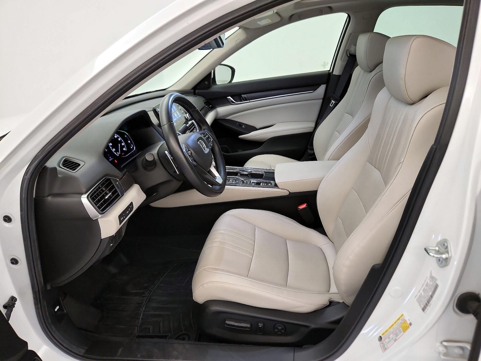 2021 Honda Accord Hybrid Touring - Photo 12