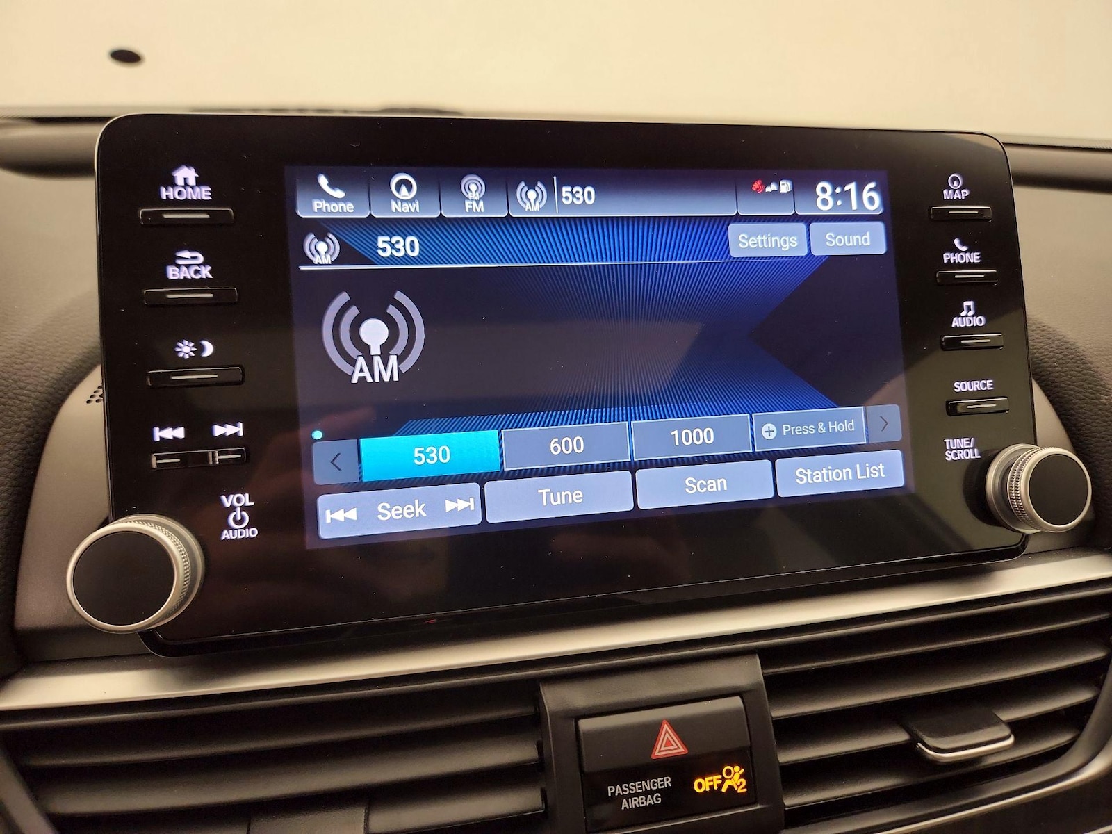 2021 Honda Accord Hybrid Touring - Photo 16