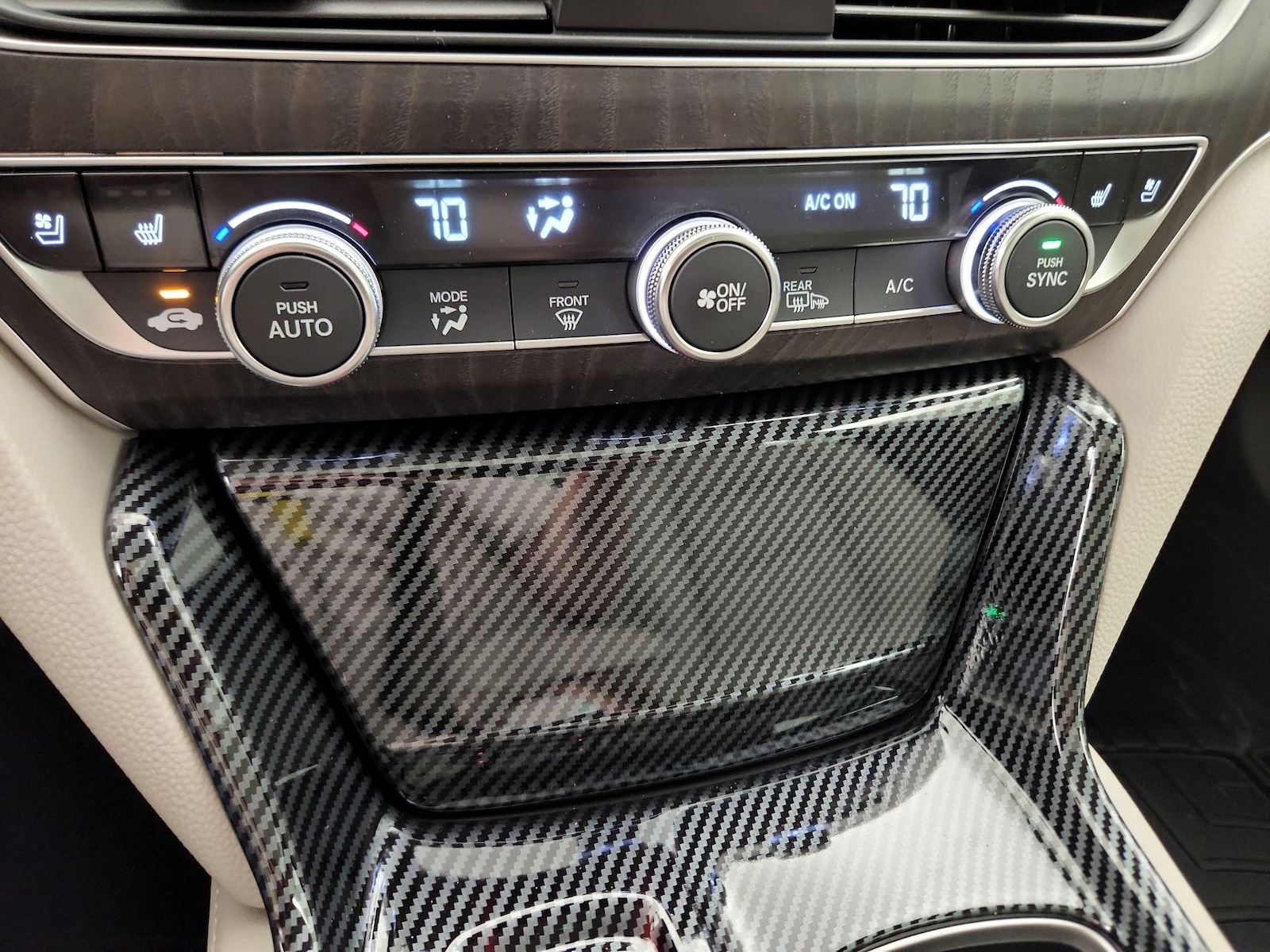 2021 Honda Accord Hybrid Touring - Photo 18
