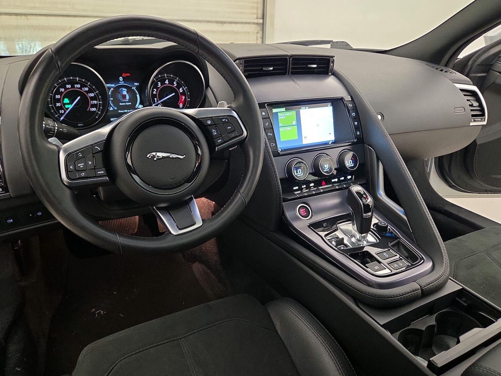 2018 Jaguar F-TYPE Base - Photo 10