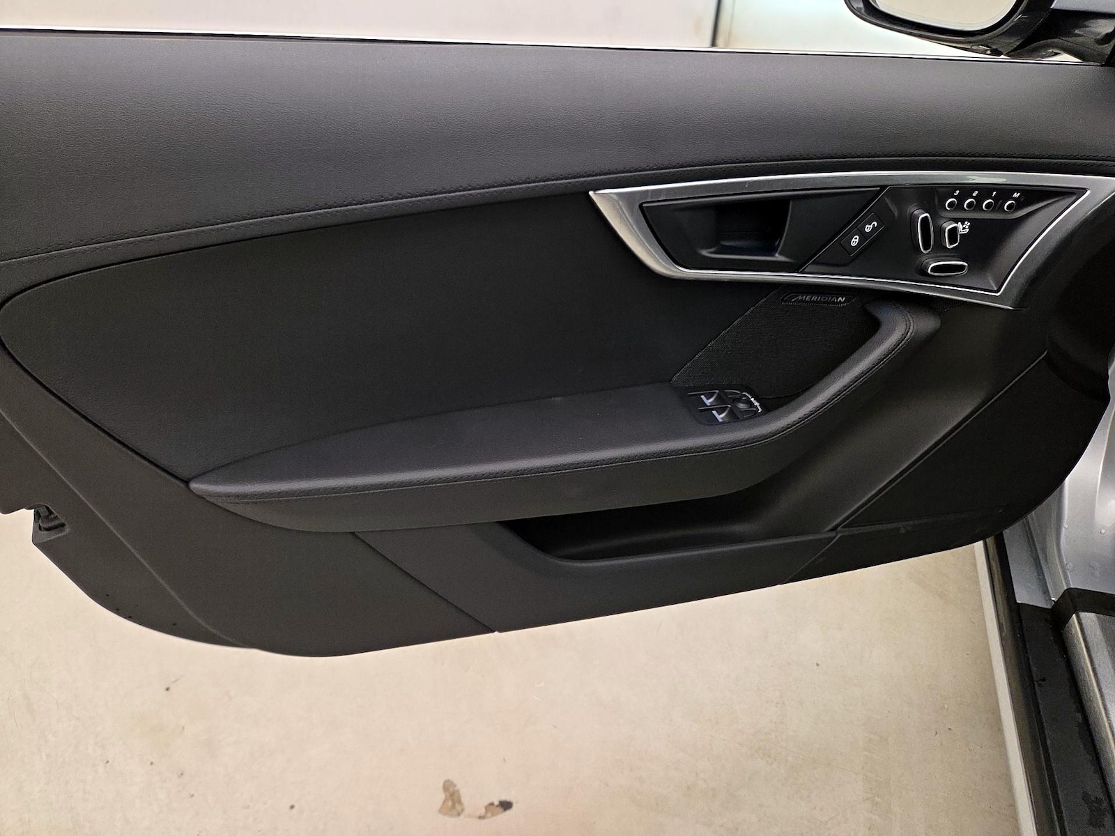 2018 Jaguar F-TYPE Base - Photo 13