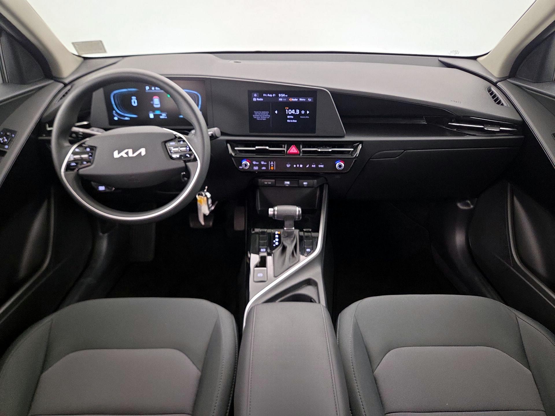 Thumbnail: 2024 Kia Niro - 9