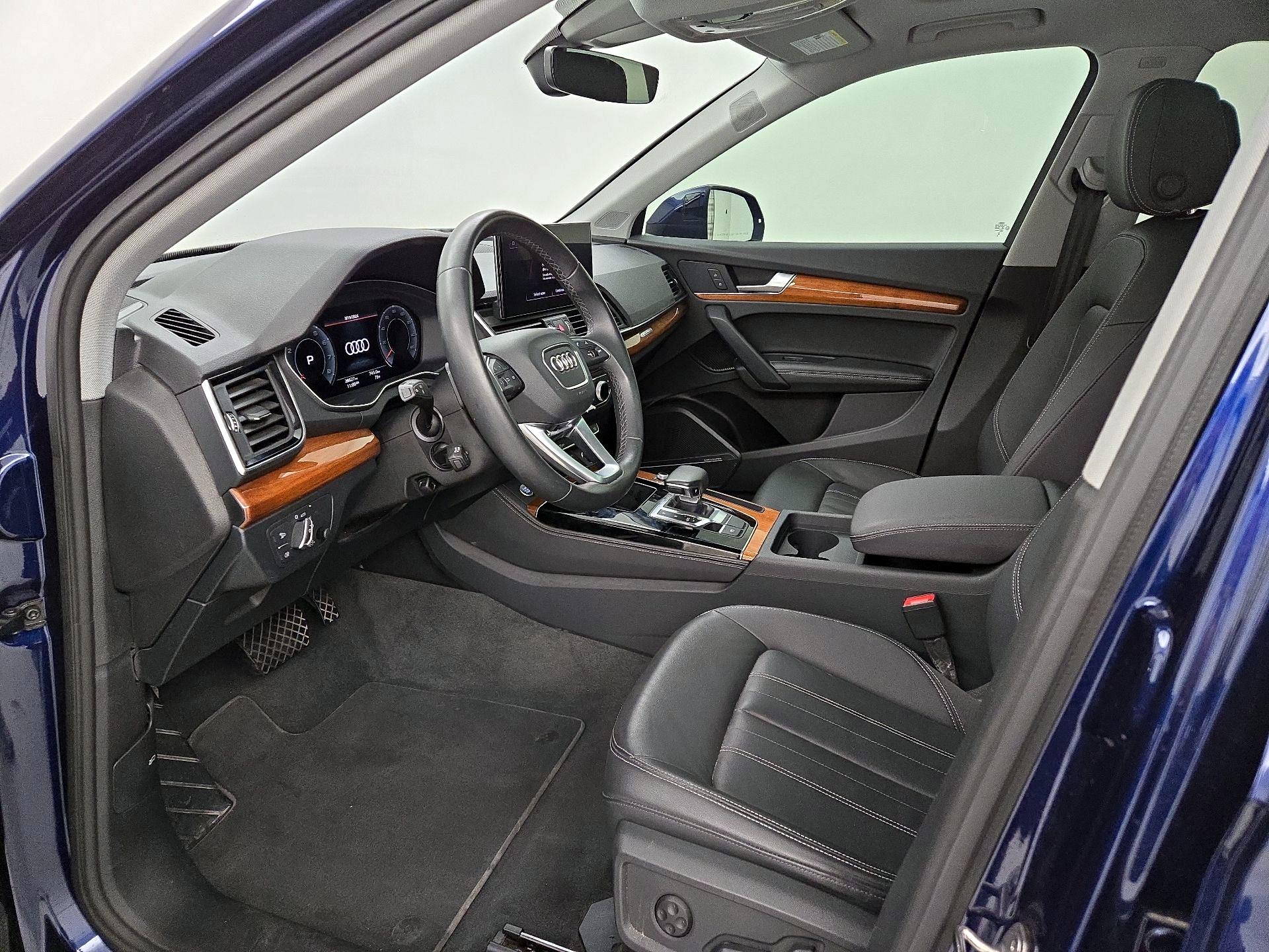 Thumbnail: 2023 Audi Q5 - 11