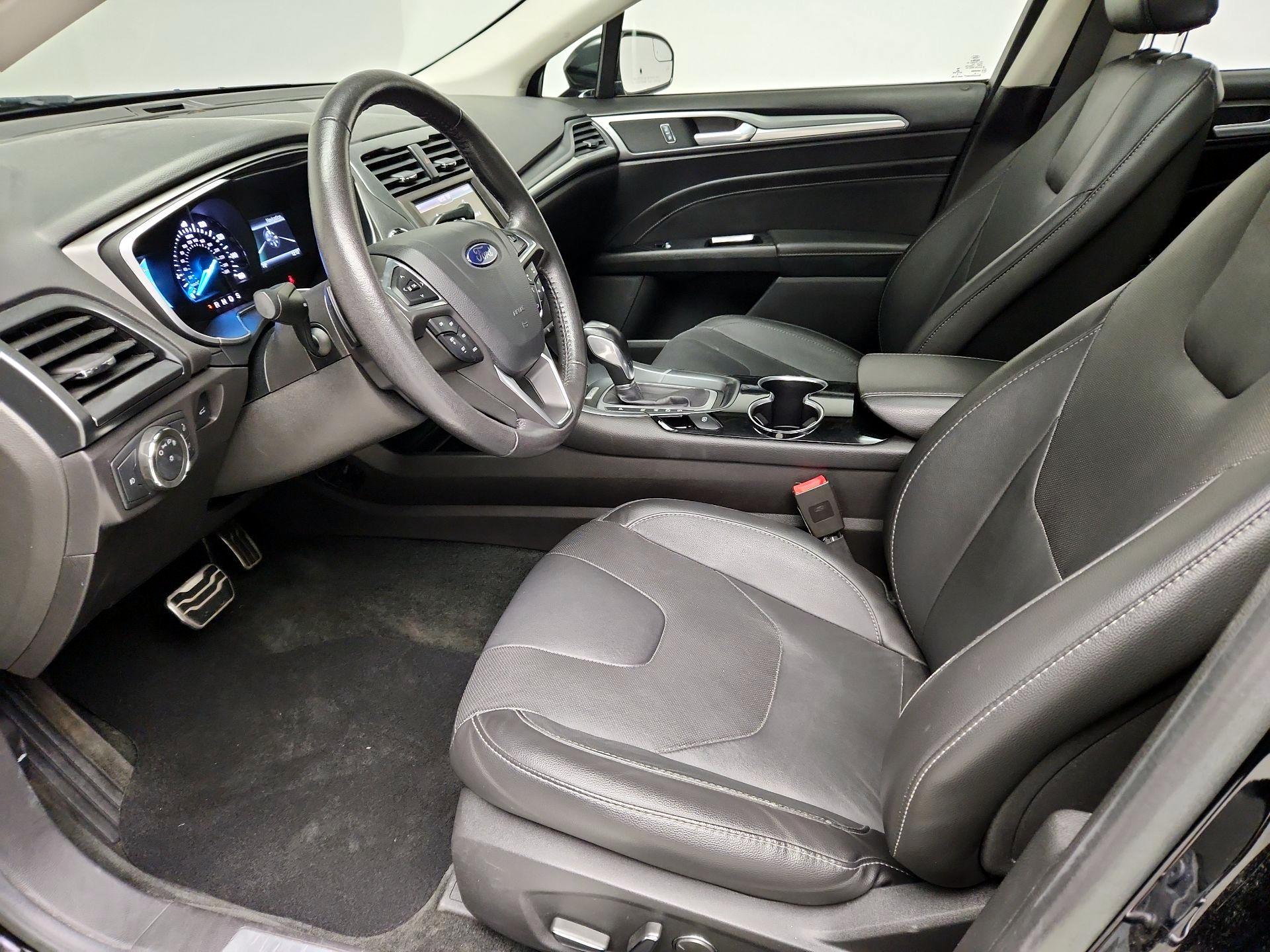 Thumbnail: 2016 Ford Fusion - 9