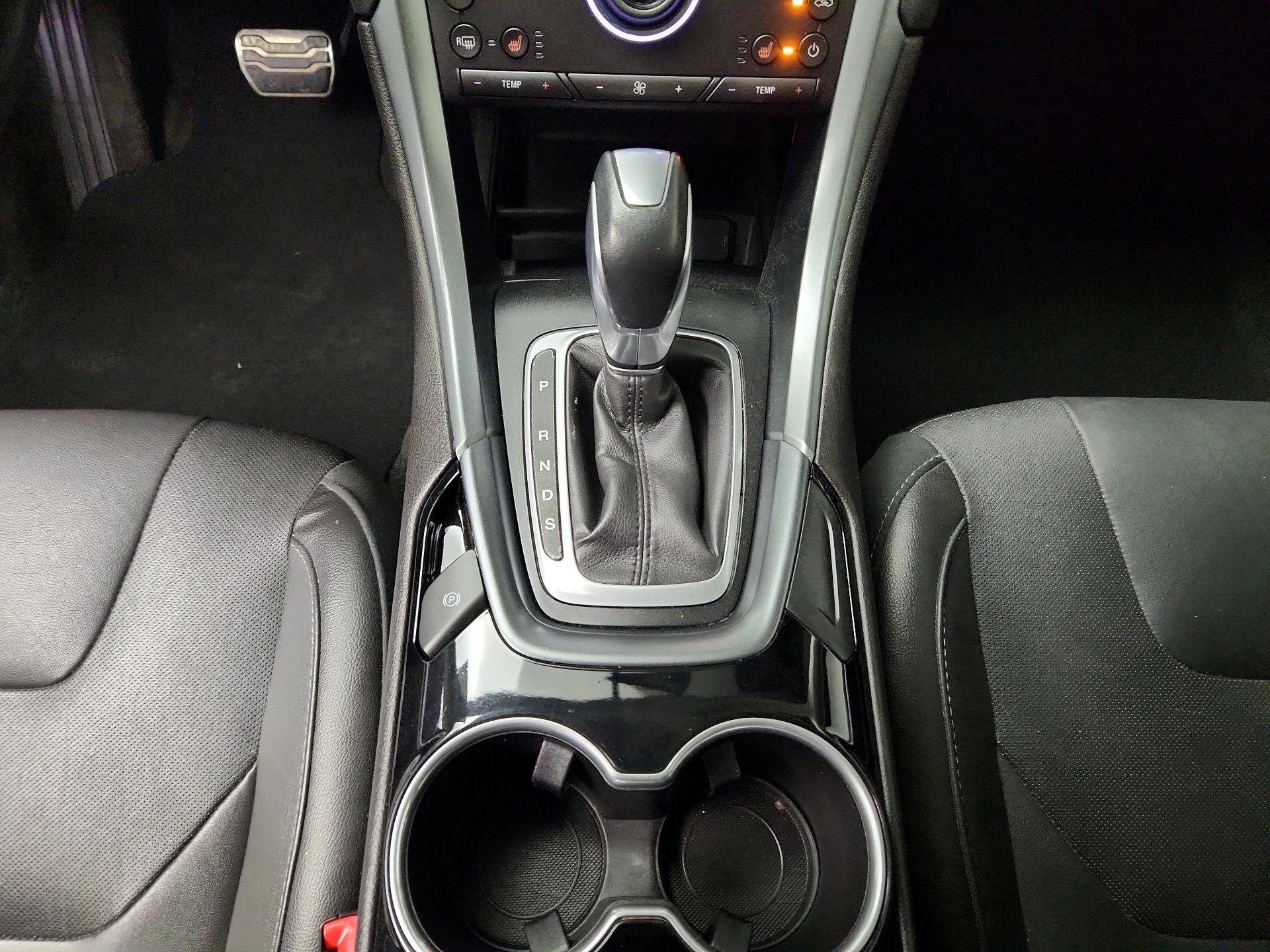 Thumbnail: 2016 Ford Fusion - 16