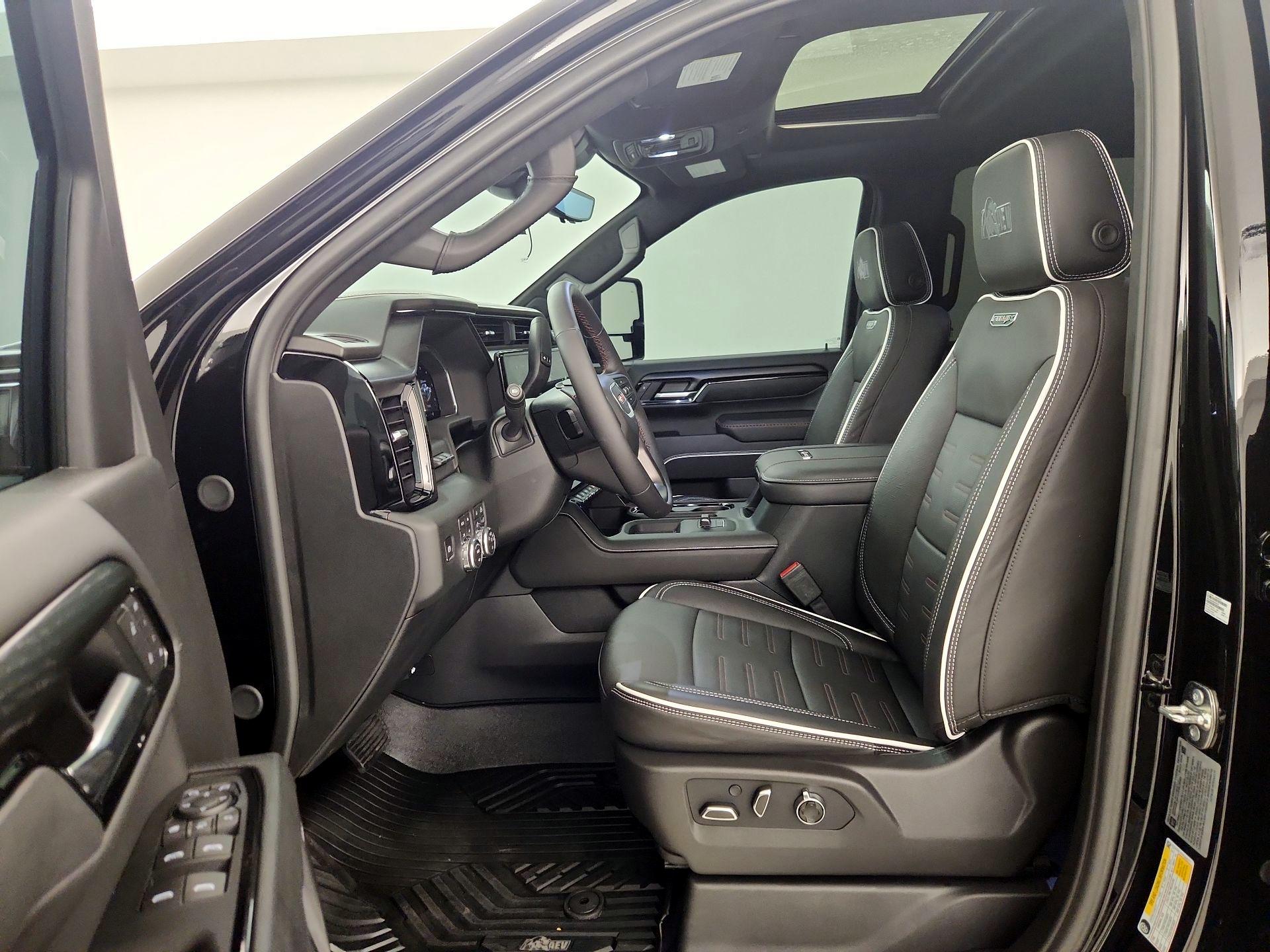 Thumbnail: 2026 GMC Sierra 2500 - 11