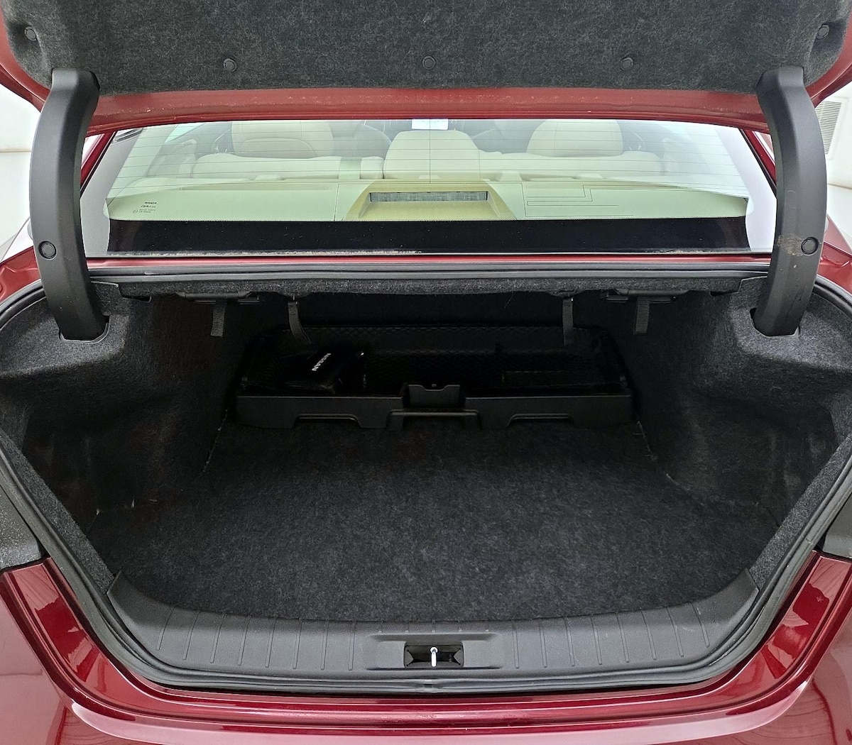 Trunk/Cargo (Seats Up)