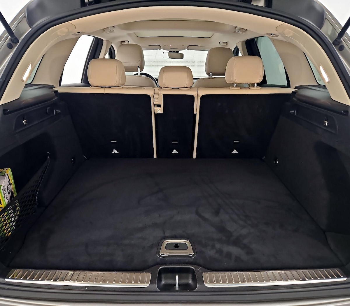Trunk/Cargo (Seats Up)