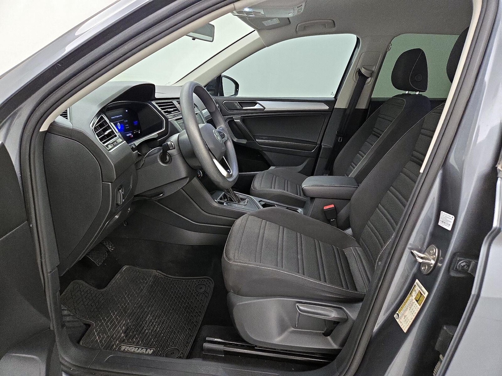 2022 Volkswagen Tiguan S, photo 12