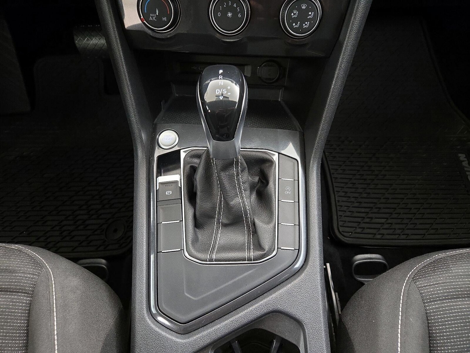 2022 Volkswagen Tiguan S, photo 18