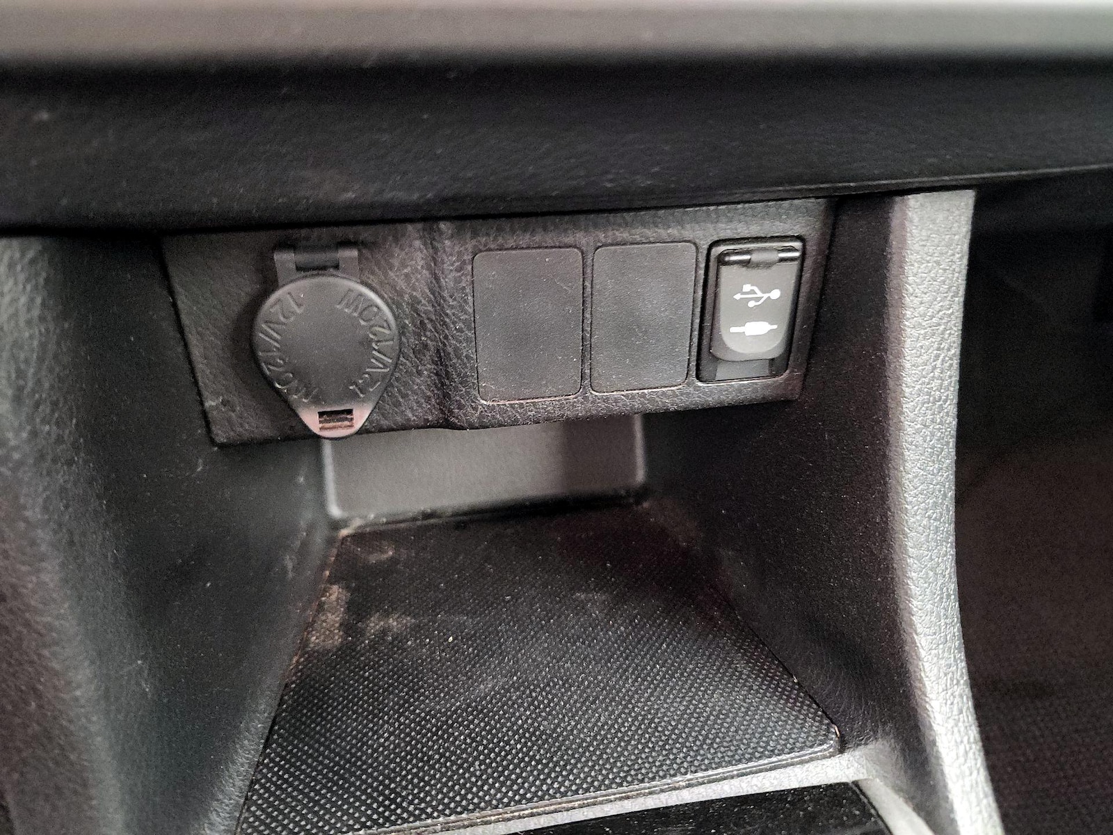 2014 Toyota Corolla S Plus - Photo 18