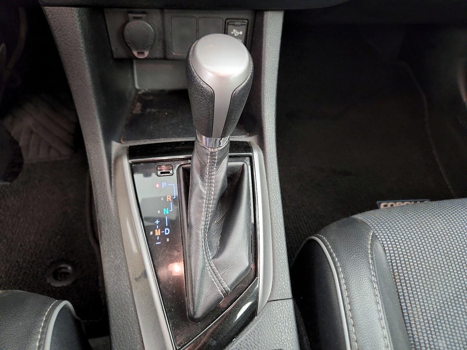 2014 Toyota Corolla S Plus - Photo 19