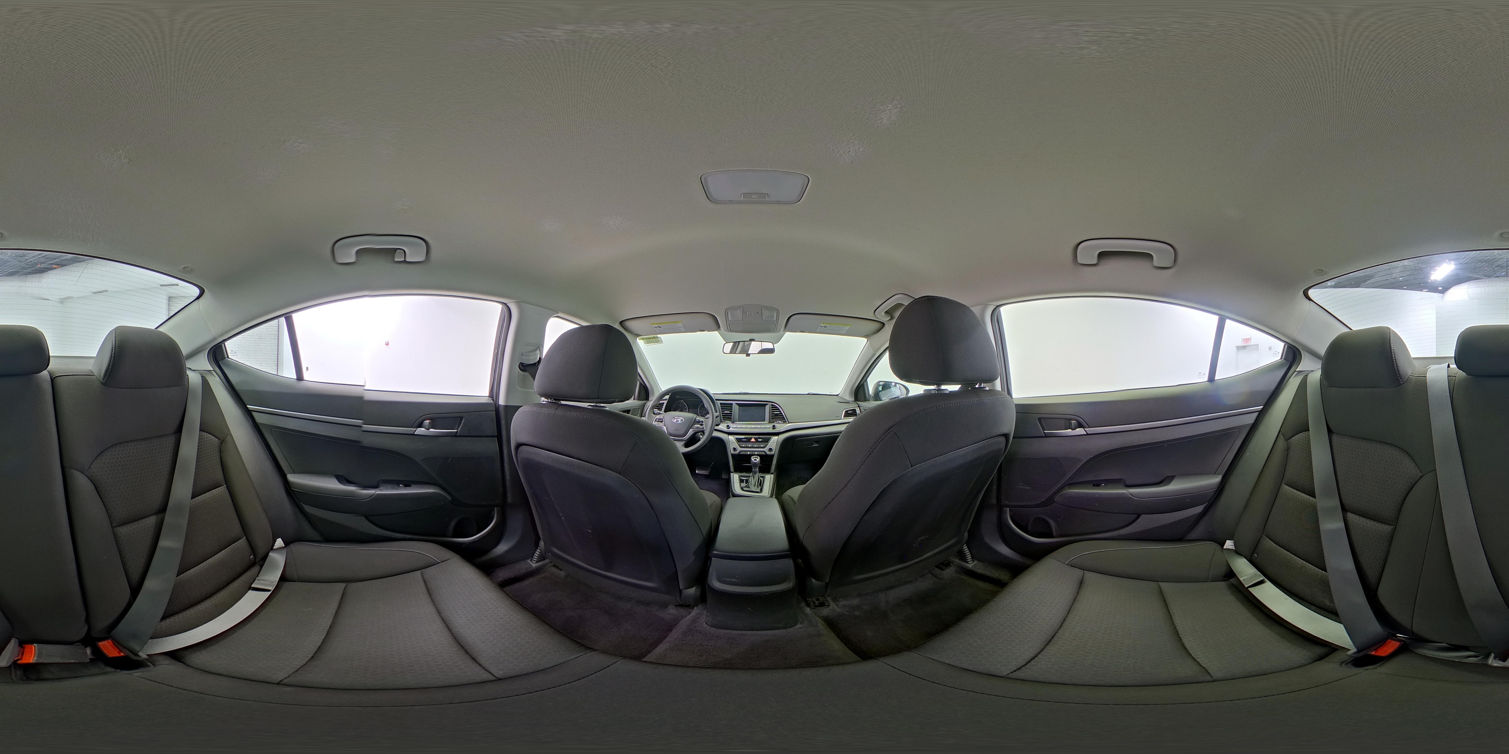 2018 Hyundai Elantra SE - Photo 25
