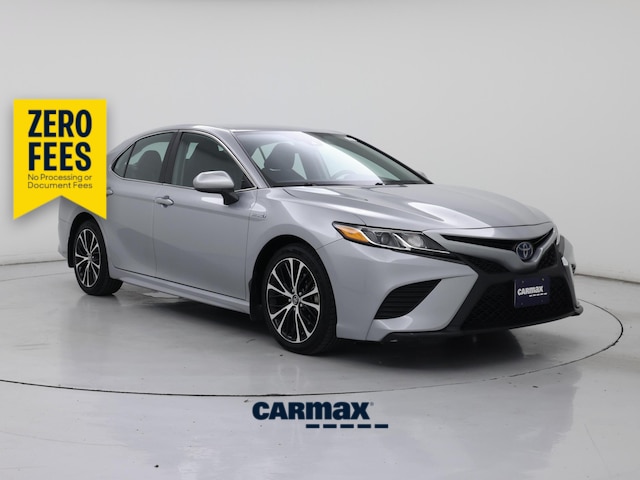 Silver 2020 Toyota Camry Hybrid Sedan Front-Wheel Drive Automatic