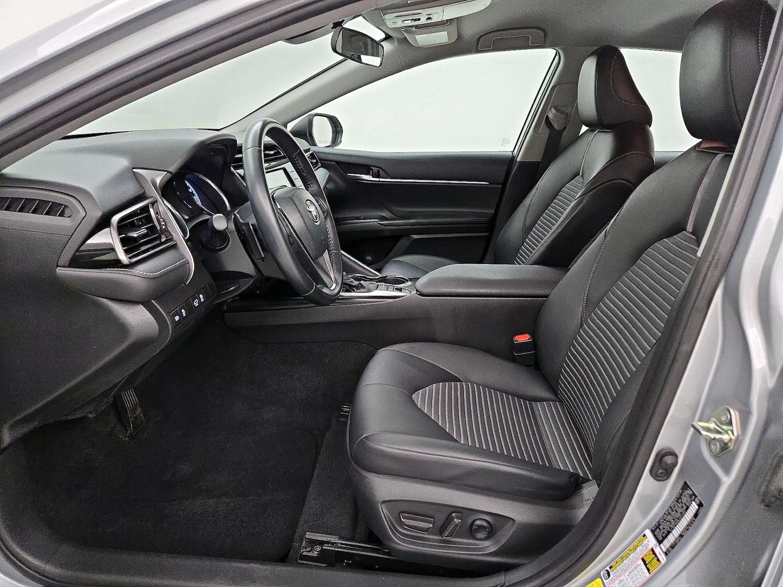 Power Seat(s) & Side Airbags