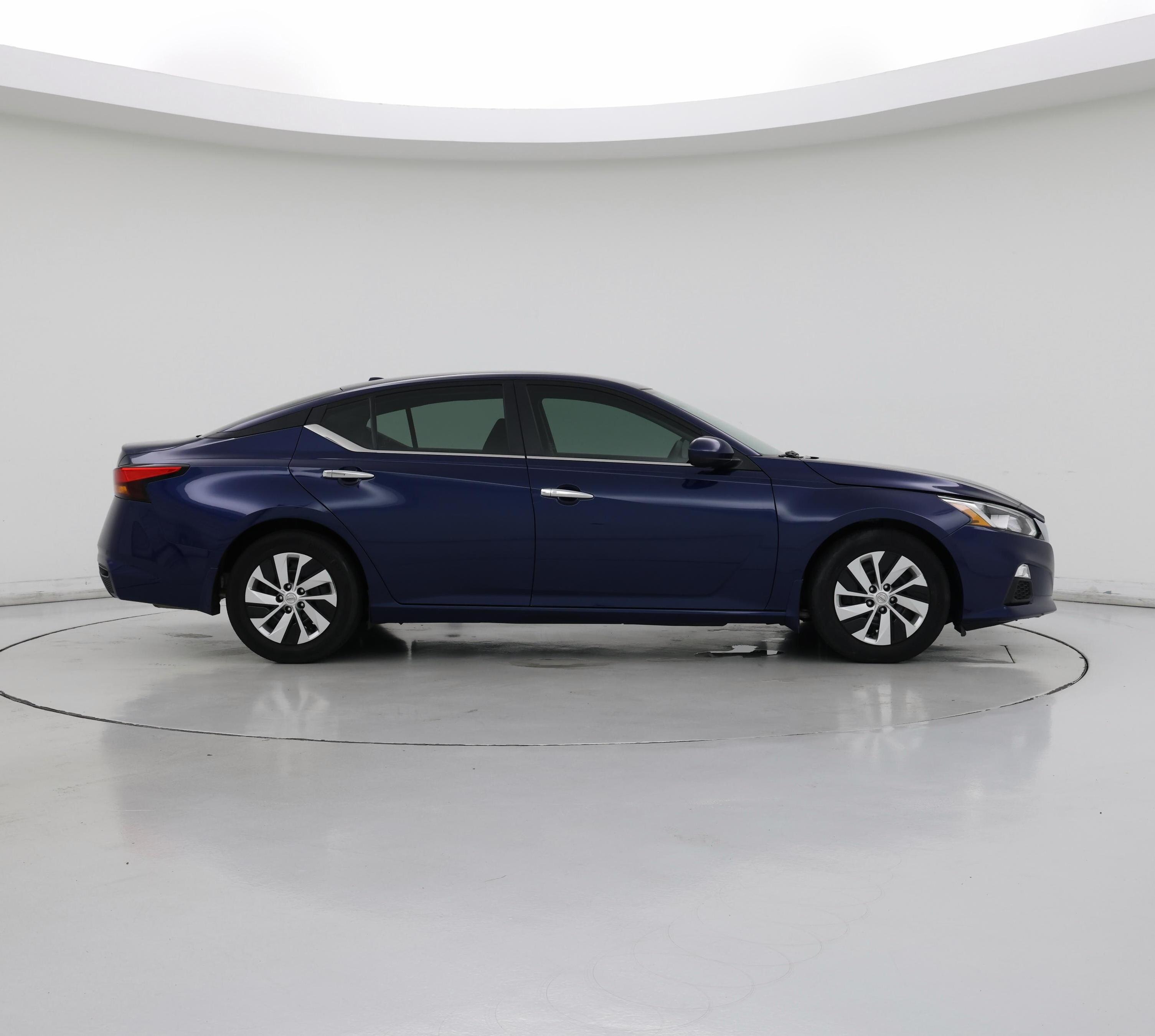 Thumbnail: 2020 Nissan Altima - 7