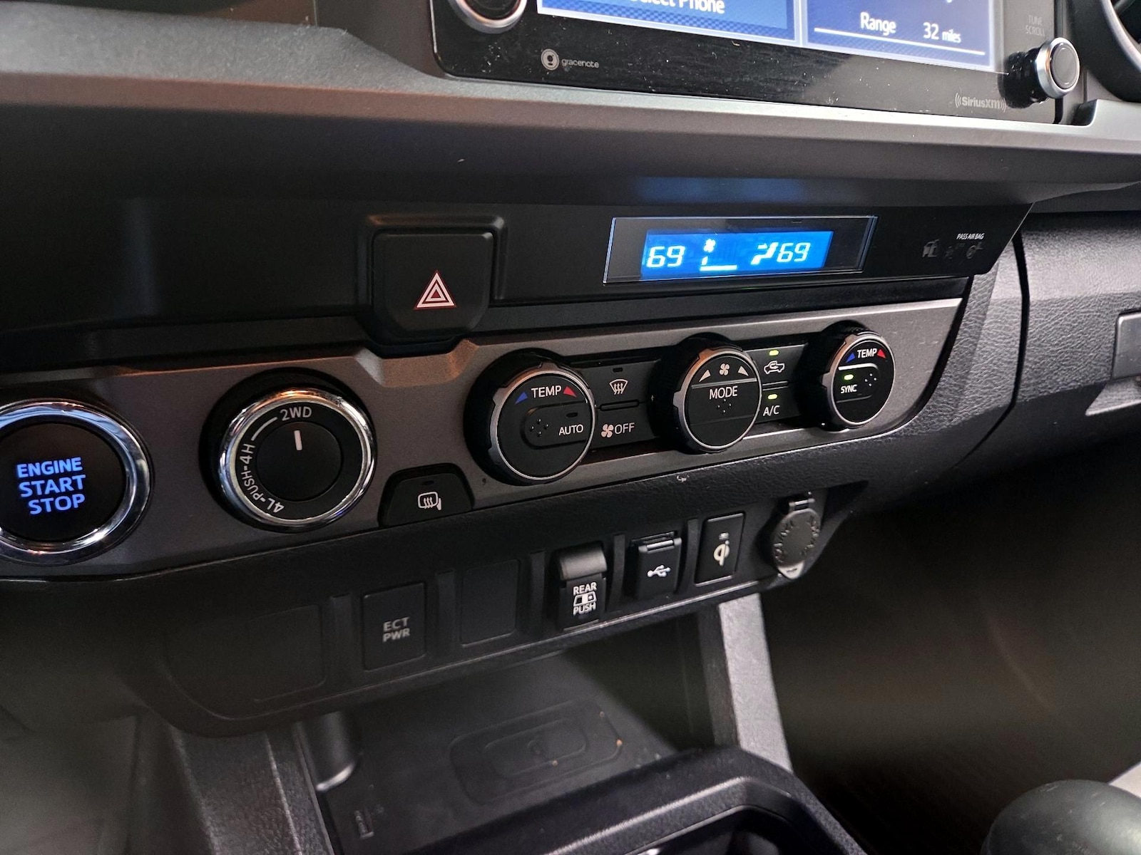 2023 Toyota Tacoma TRD Sport - Photo 15