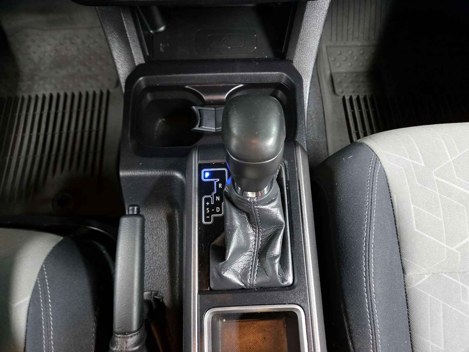2023 Toyota Tacoma TRD Sport - Photo 16