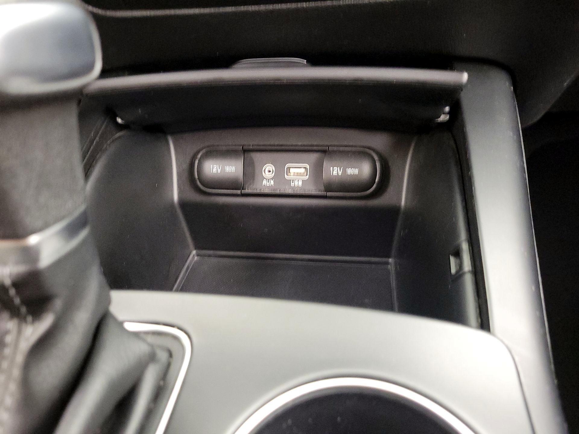 Thumbnail: 2019 Kia Sorento - 18