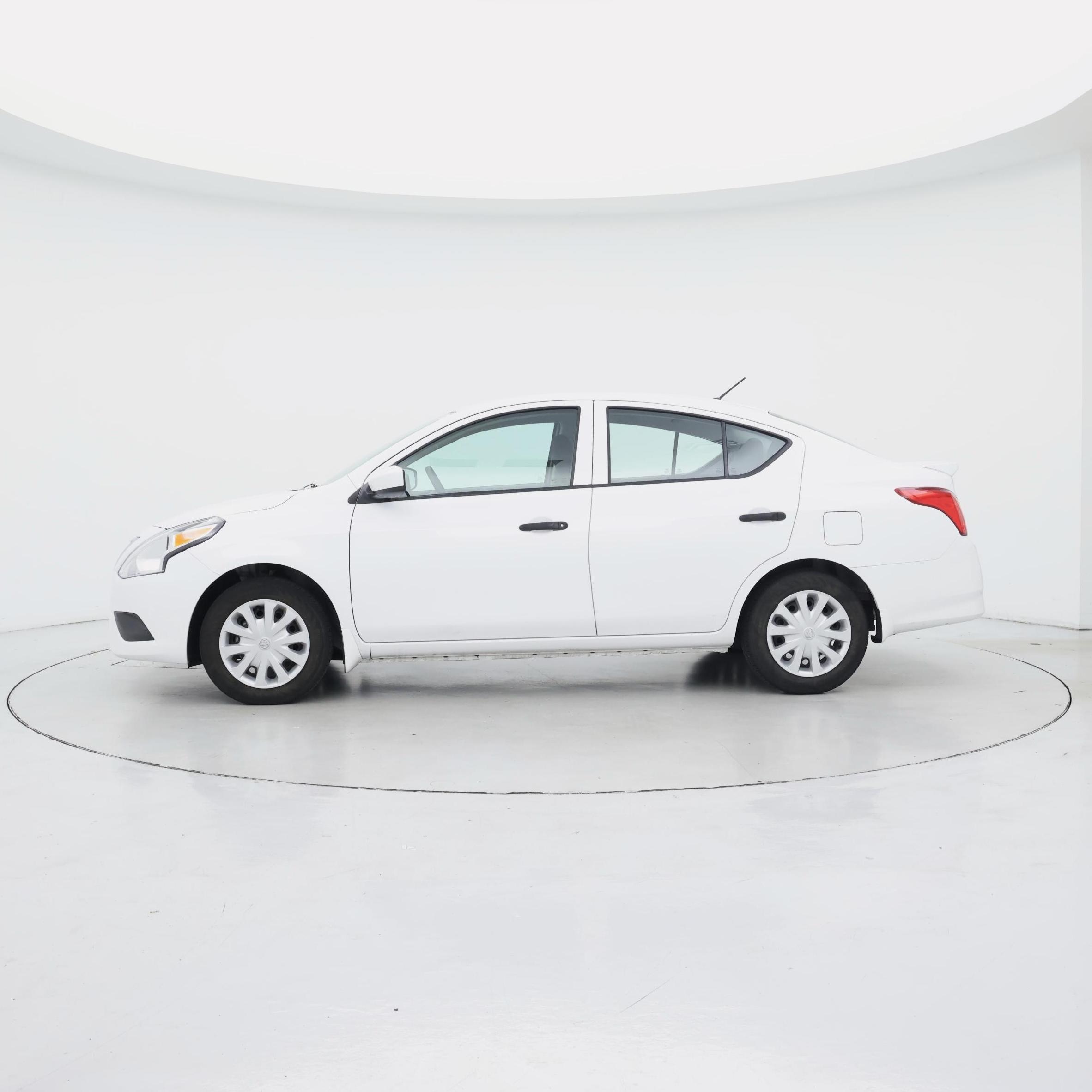 Thumbnail: 2019 Nissan Versa - 3