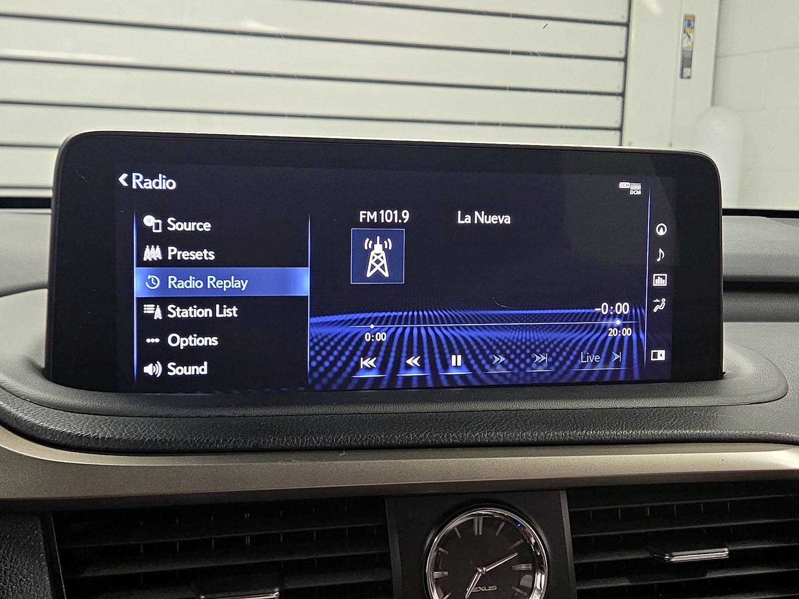 2022 Lexus RX 350 - Photo 15