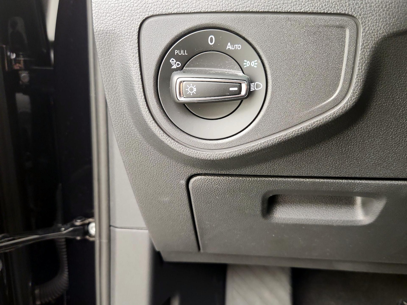2023 Volkswagen Atlas Cross Sport SE w/Tech - Photo 14
