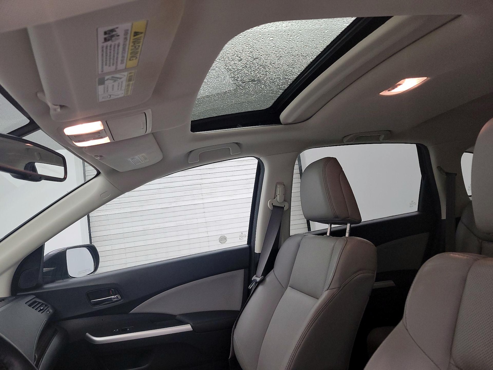 Sunroof(s) & Overhead Airbags