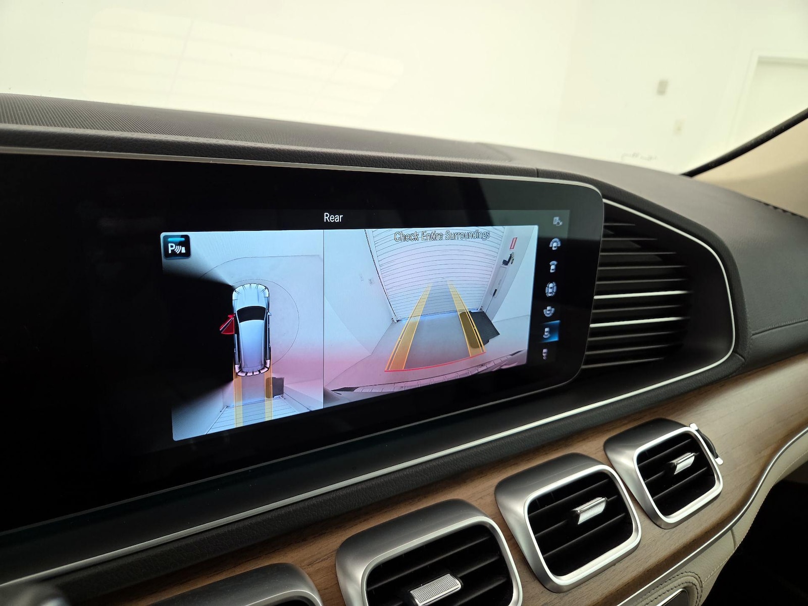 2021 Mercedes-Benz GLS GLS580 - Photo 15