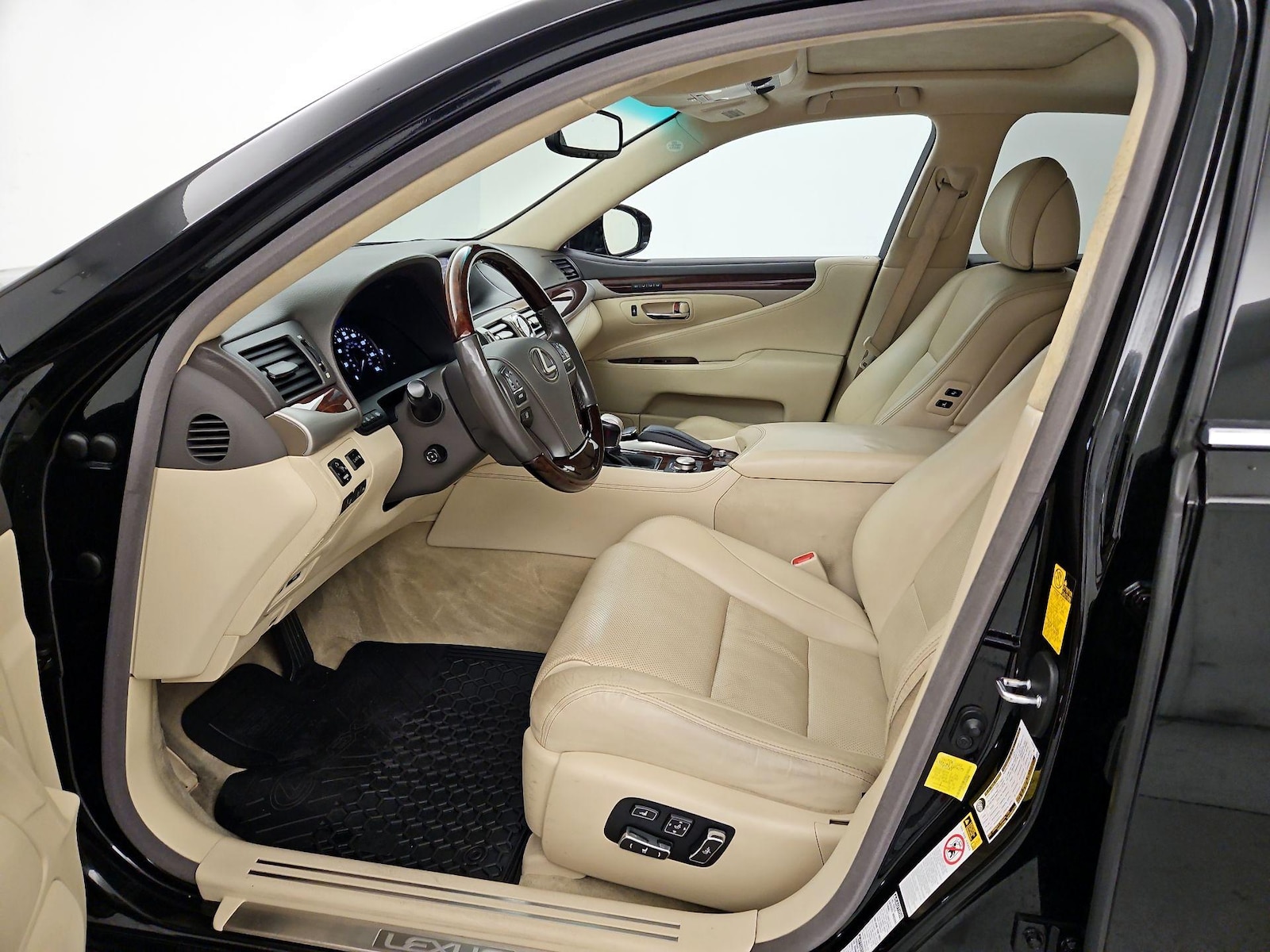 2014 Lexus LS Base - Photo 12