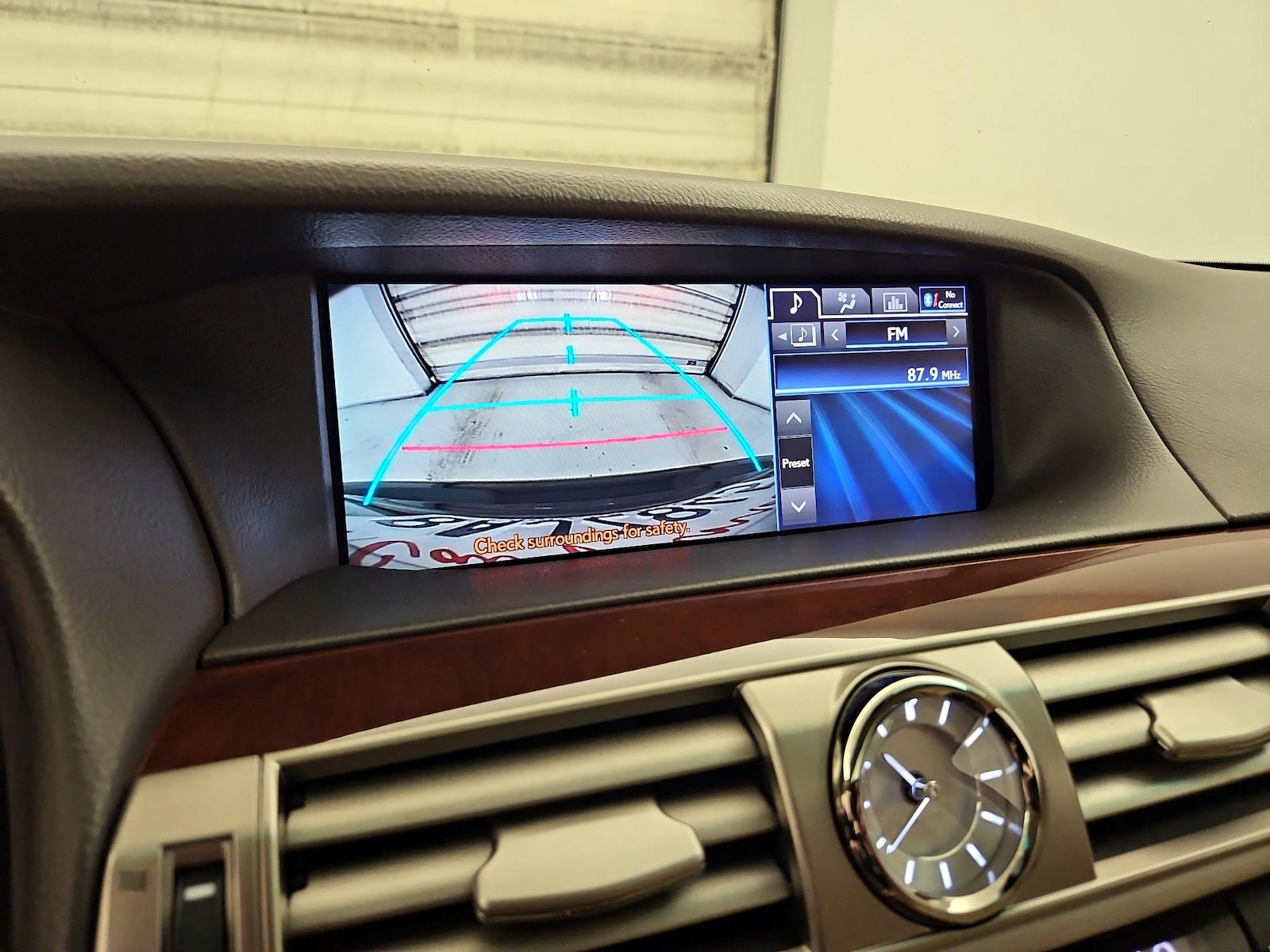 2014 Lexus LS Base - Photo 16